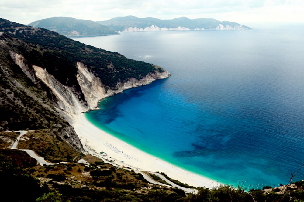 Озеро Мелиссани в Греции