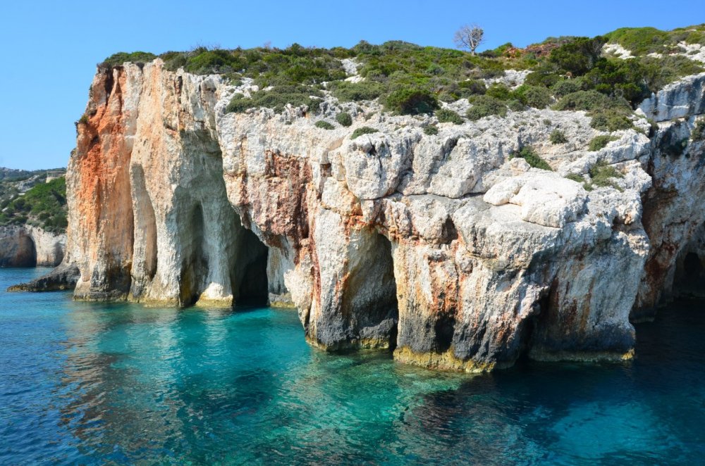 Греция, остров Закинф пещеры Кери