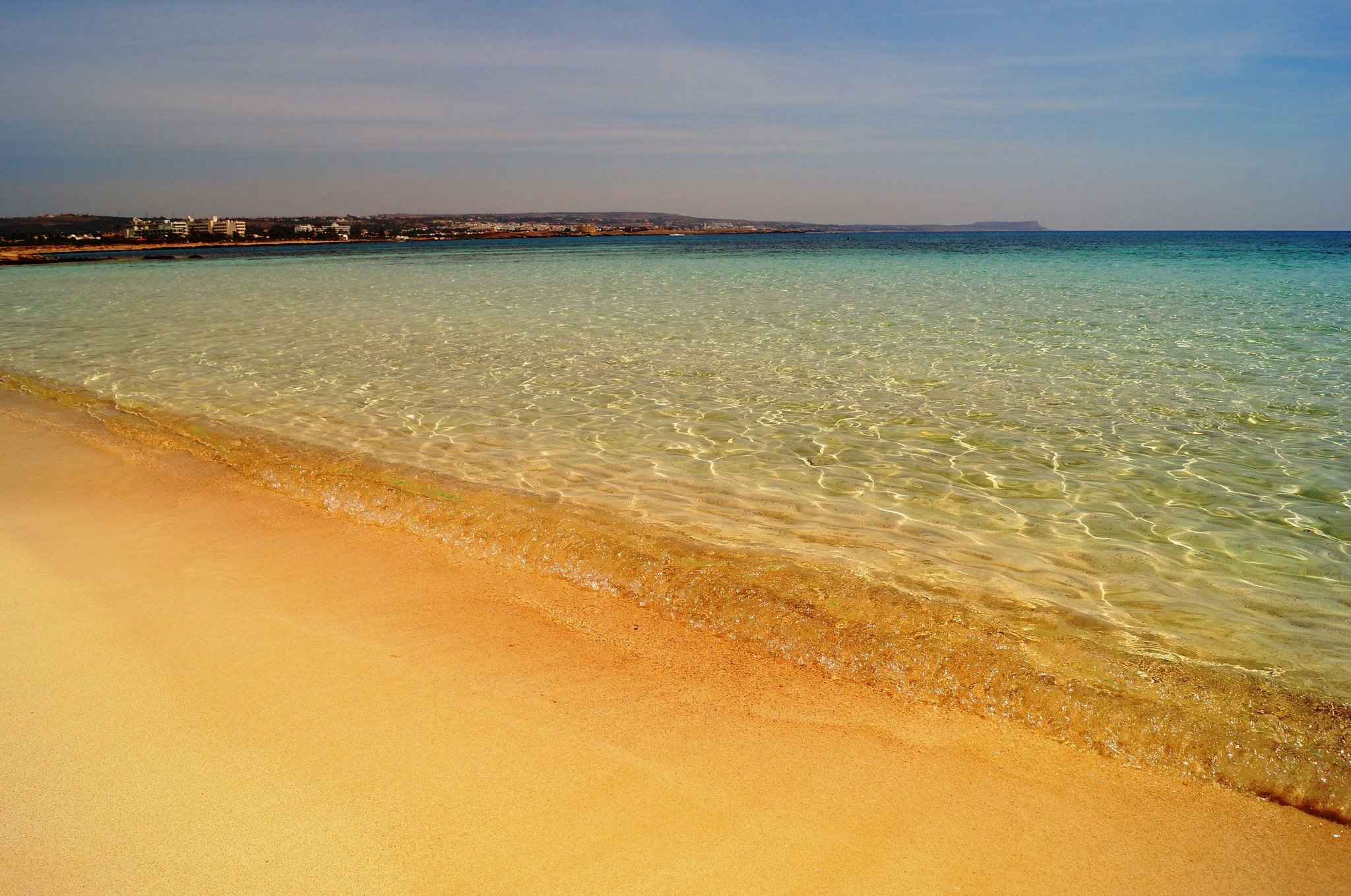 Красивыми песчаными пляжами. Кипр Айя-Напа пляжи. Нисси Бич Кипр. Пляж Макронисос Кипр. Макронисос Бич.