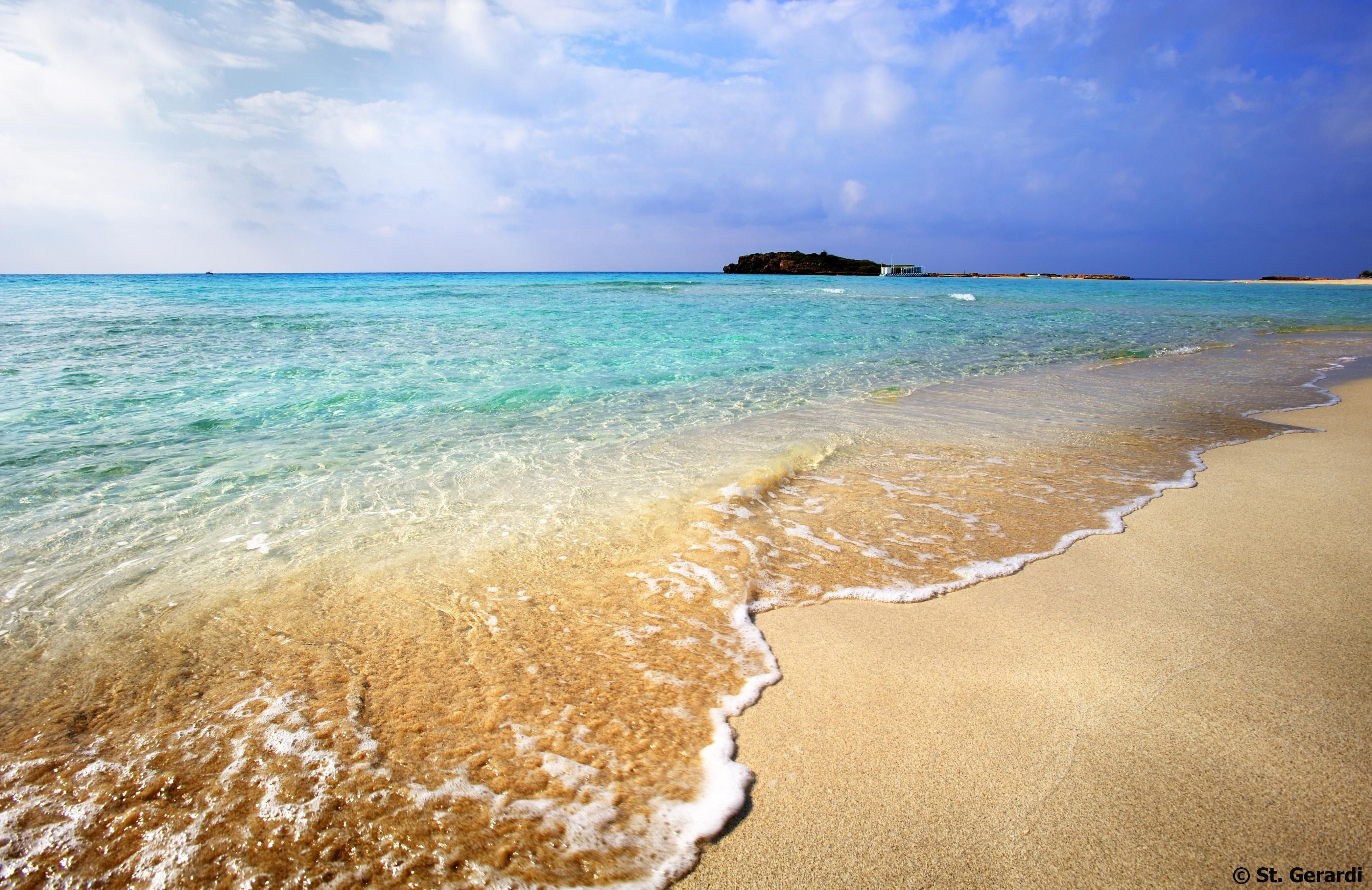 Покажи какие пляжи есть. Нисси Бич Кипр. Айя Напа море. Море Кипр Нисси Бич. Айя Напа Кипр море пляжи.