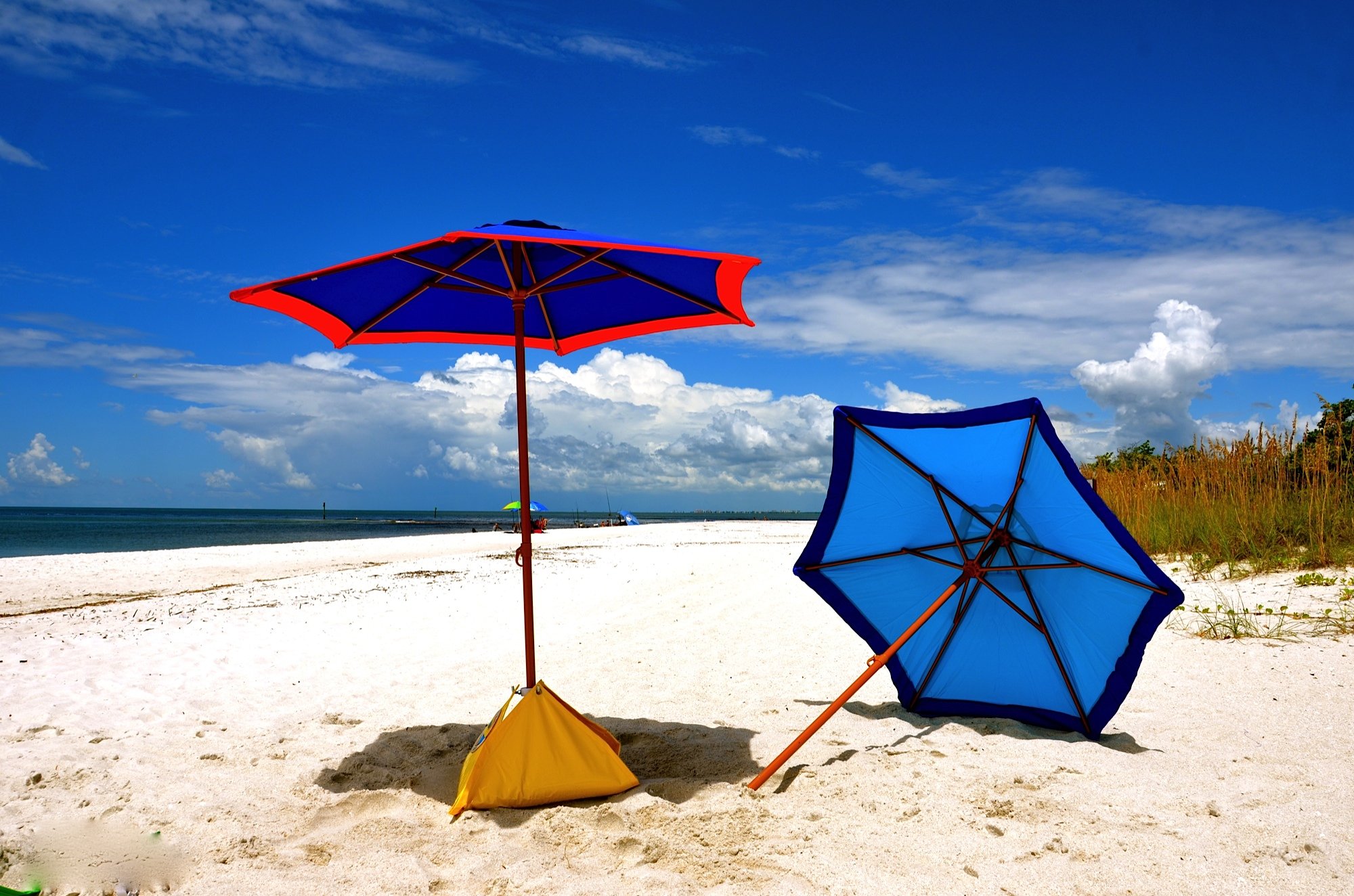 Морской зонтик. Амбрелла Бич пляж. Зонт пляжный 4villa 4v0180, 220 см. Пляжный зонтик. Зонтик на пляже.