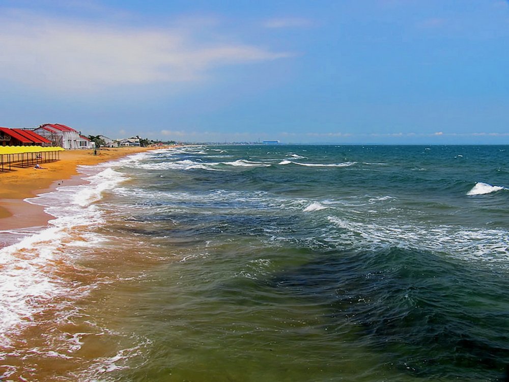 Золотой пляж Береговое Крым