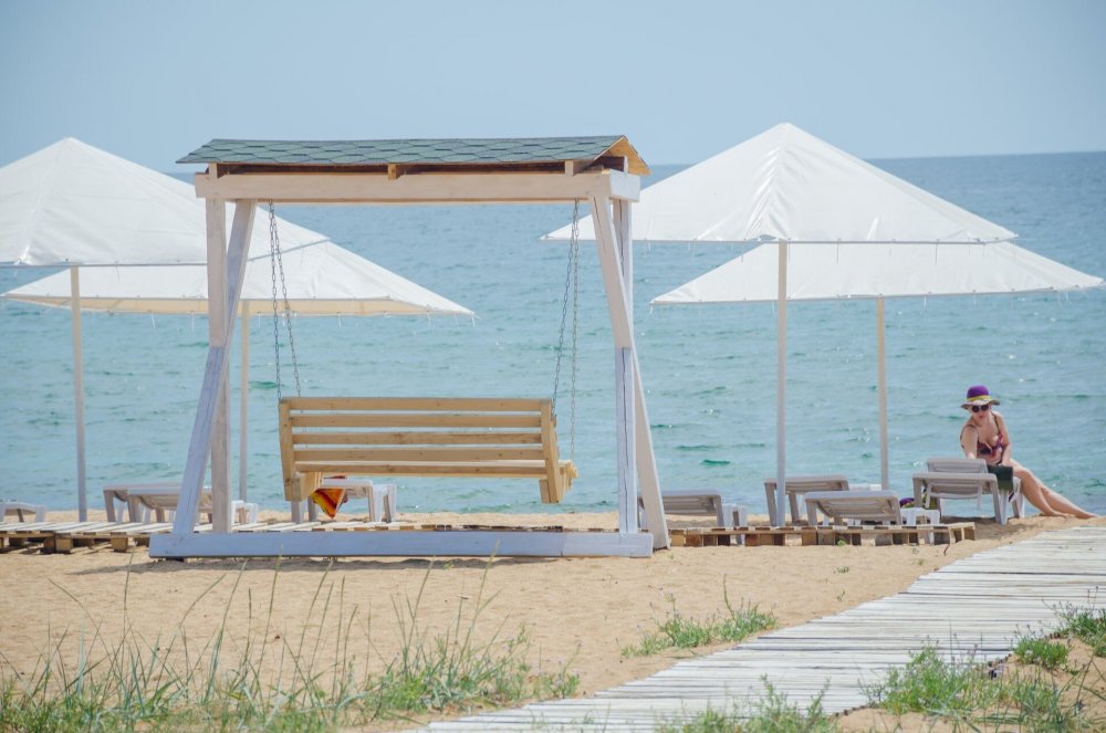 Золотой берег пляж Береговое Крым