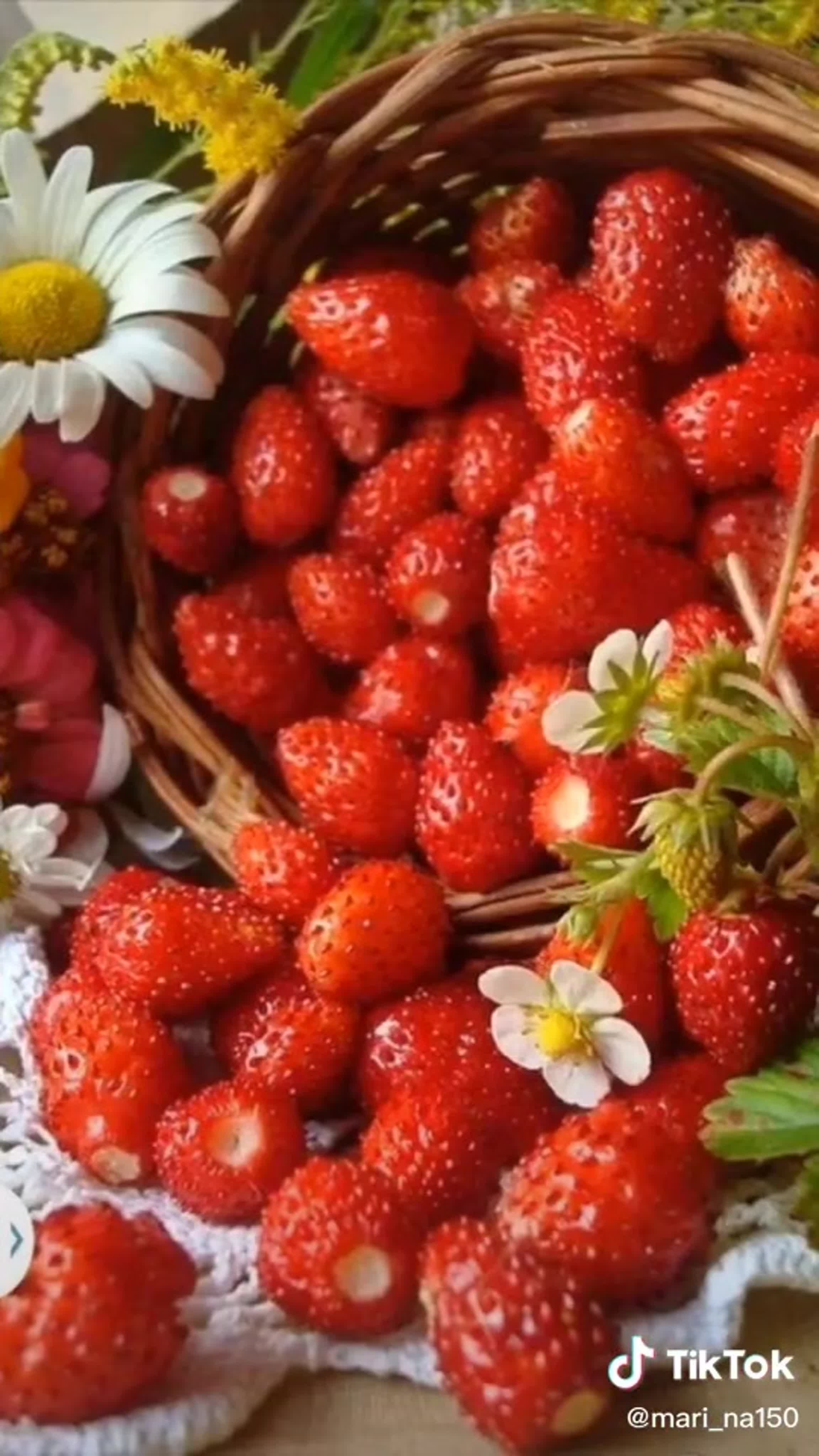 Открытка ягодки
