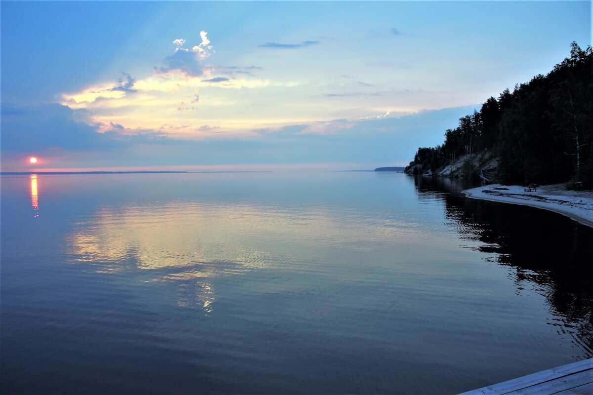 Горьковское водохранилище. Горьковское море водохранилище. Горьковское водохранилище Заволжье. Горьковское море Городец. Маяк Горьковское море.