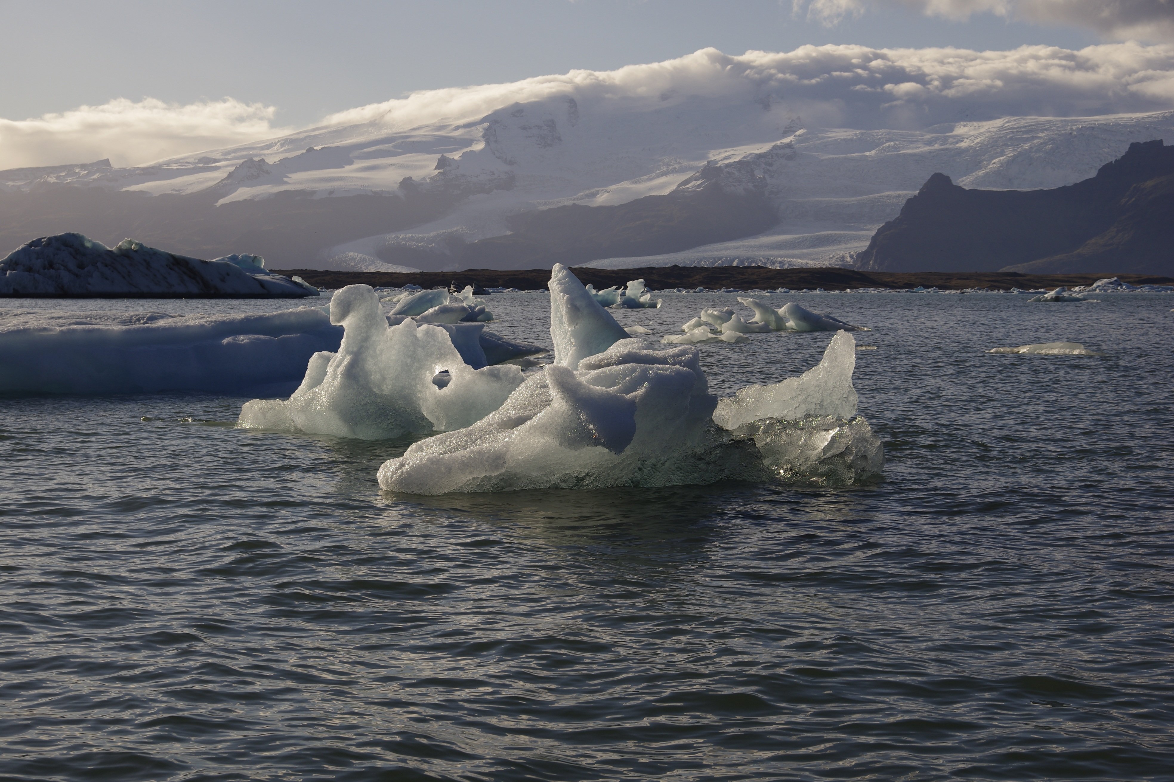 Южный океан природа. Айсберги Северного Ледовитого океана. Природа льдины. Льдины Исландии. Полярный ледник.