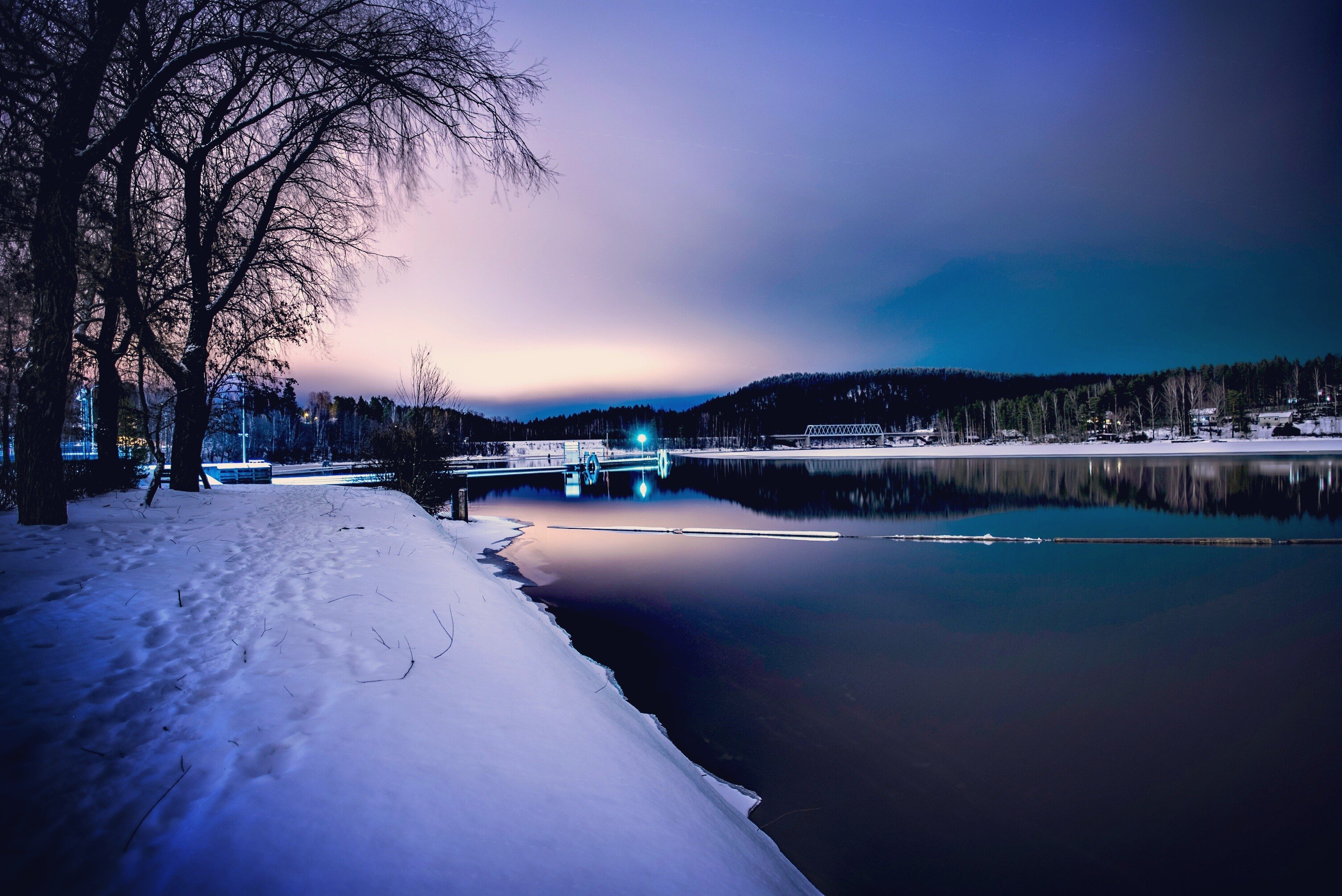 Ночная зимняя река