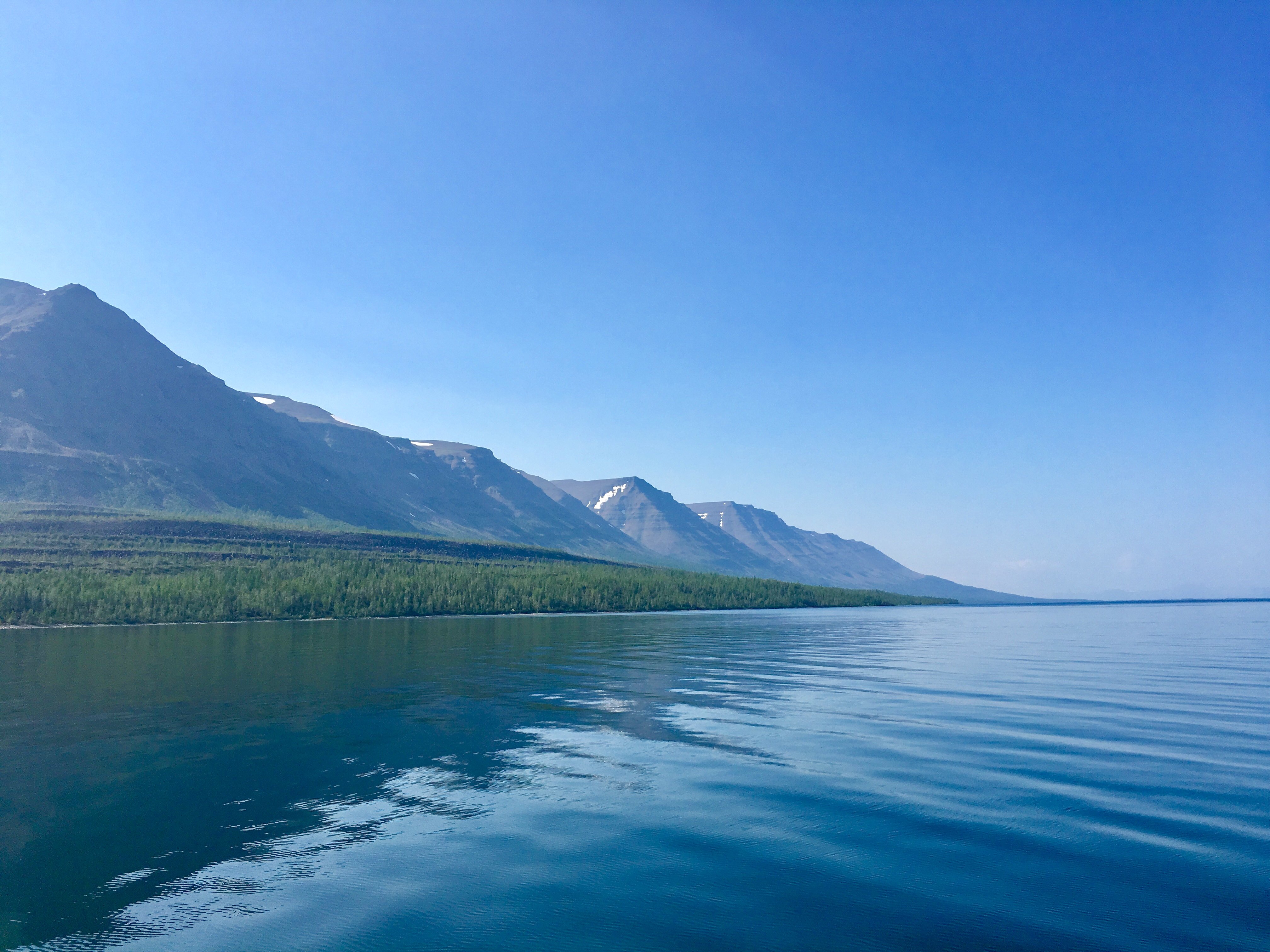 Таймырское озеро. Таймыр озеро лама. Озеро лама плато Путорана. Озеро лама Норильск. Озеро Капчук плато Путорана.