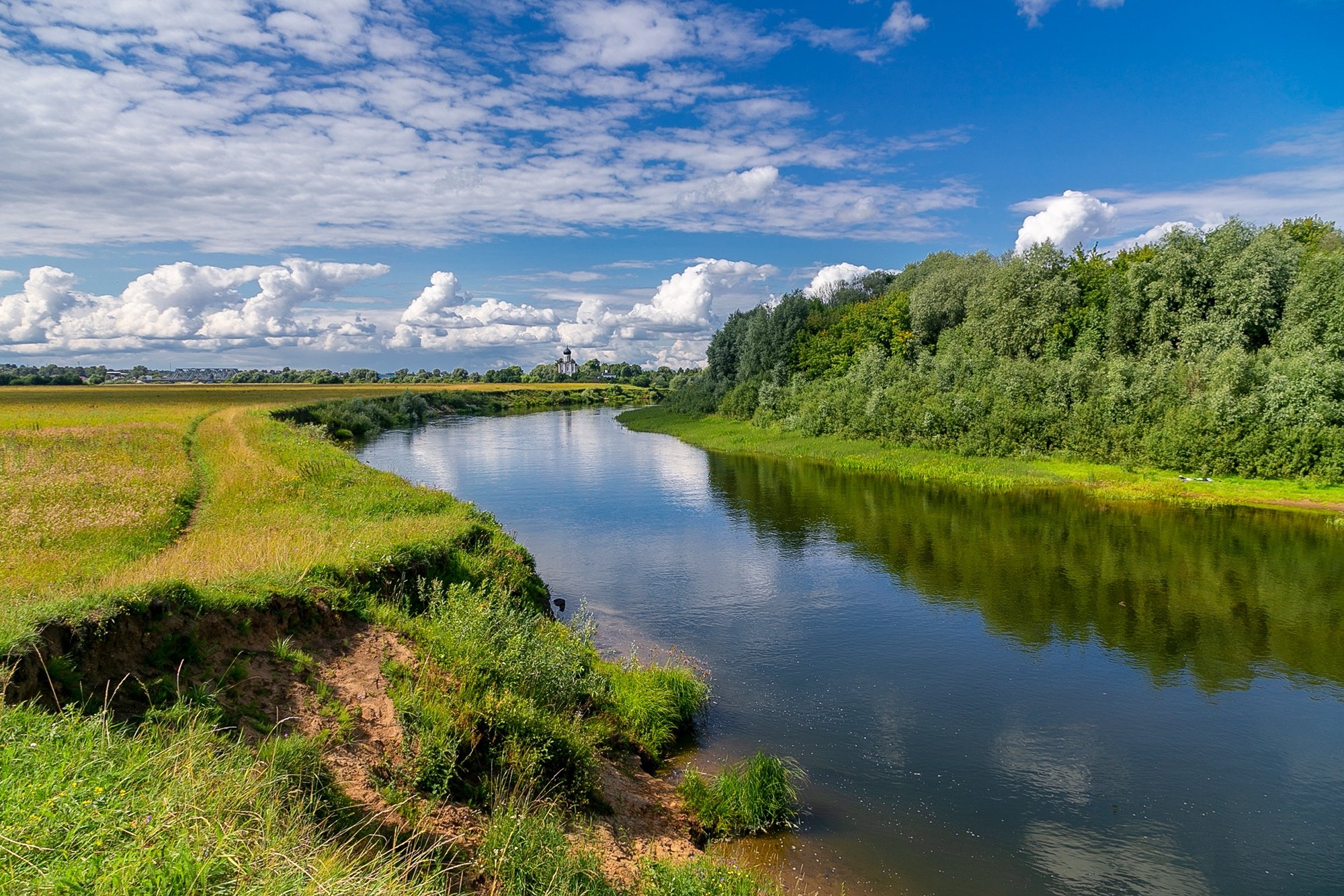 Река нерль. Нерль Владимирская река. Излучина реки. Покров река. Красивейшее место реки Нерль.