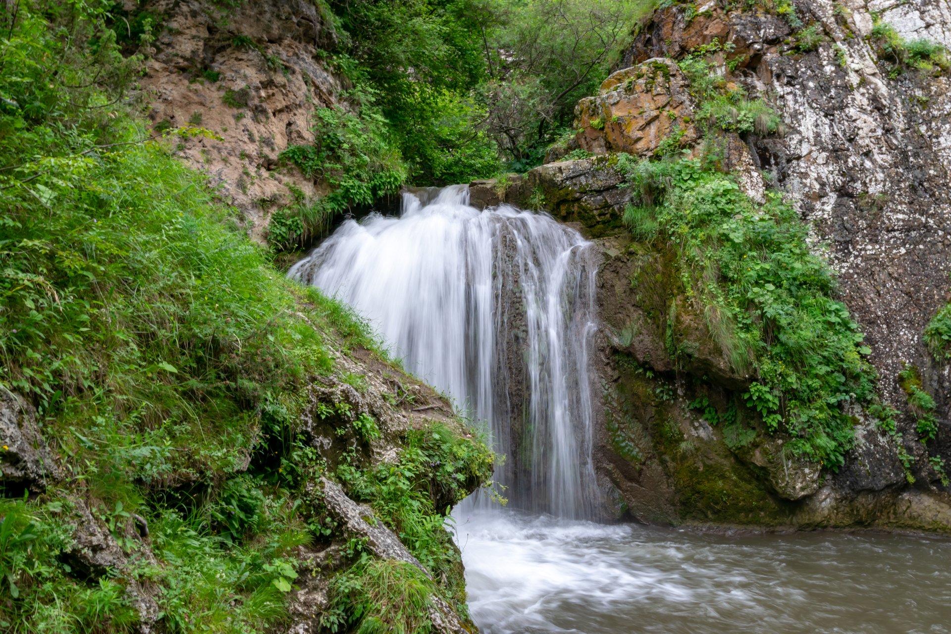 Осетия Софийские водопады