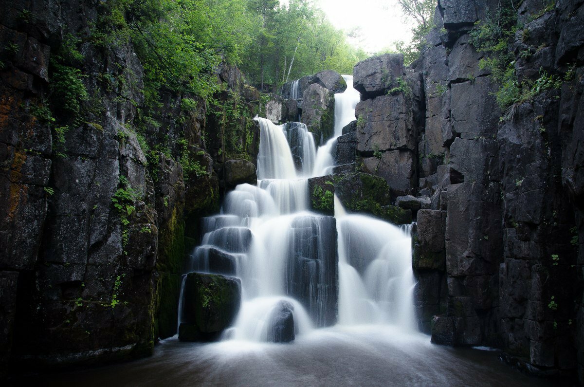 Белые берега водопад