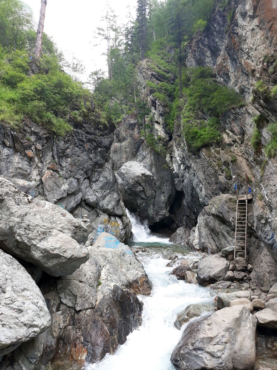 Аршан заречная. Водопад Тункинский Аршан. Курорт Аршан Байкал. Аршан Тункинская Долина водопад. Водопад Кынгырга в Аршане.