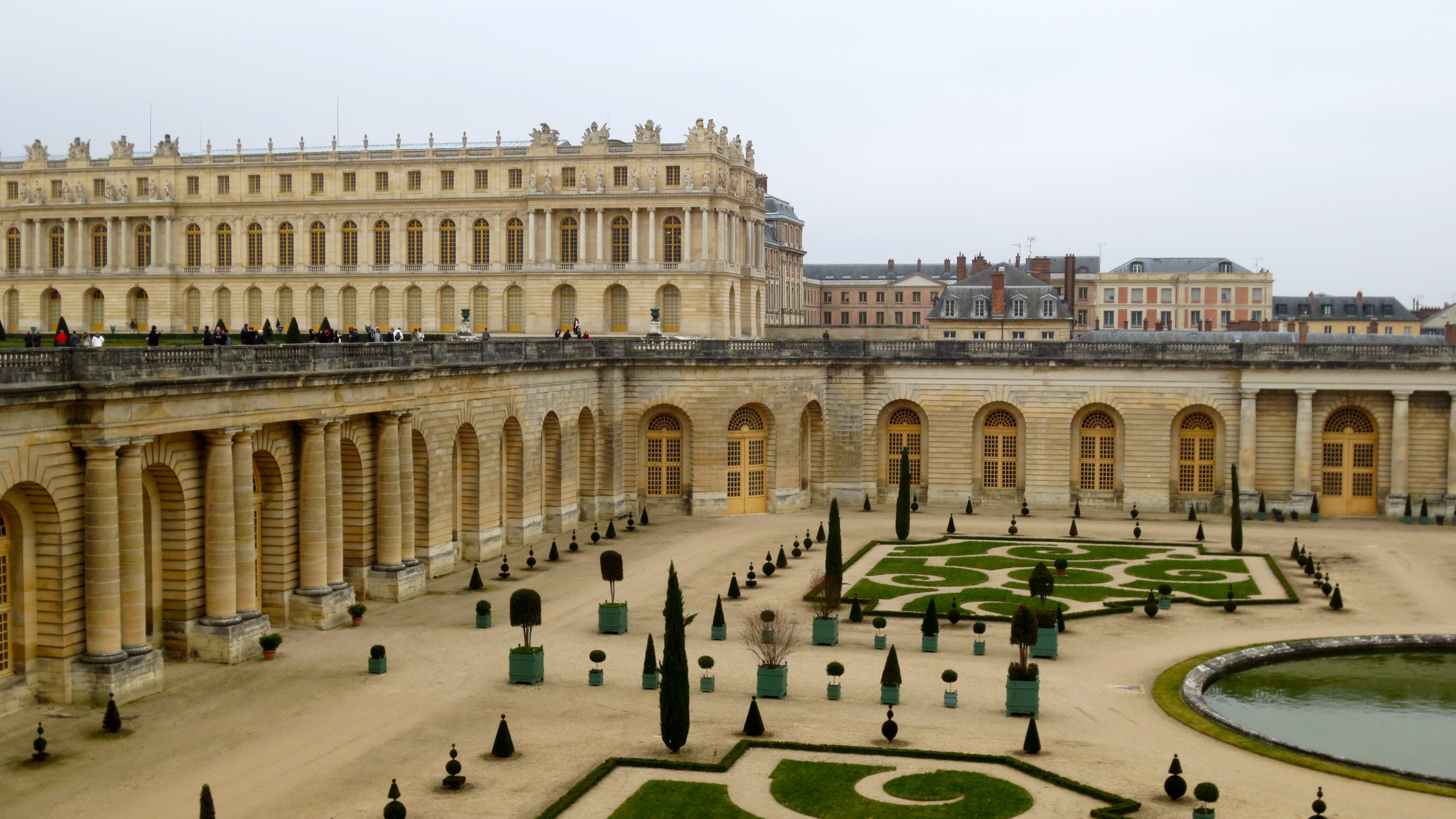 Версаль видео. Версальский дворец дворцы Франции. Версаль (Франция), 1668-1689. Большой дворец в Версале.