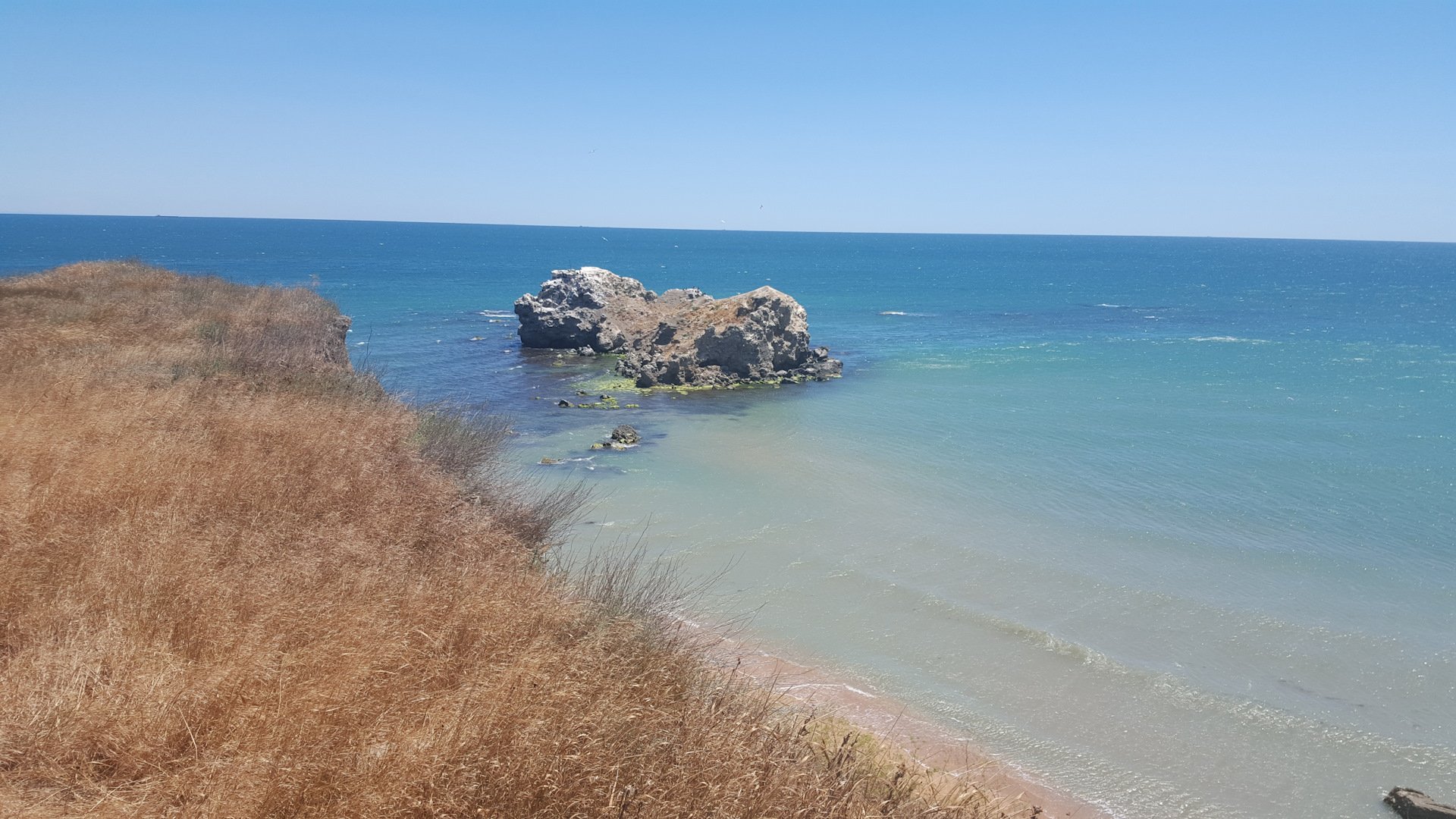 Крым азовское море сегодня. Караджинская бухта Крым. Курортное Керчь пляж. Керчь Азовское море. Курортное Керчь Генеральские пляжи.