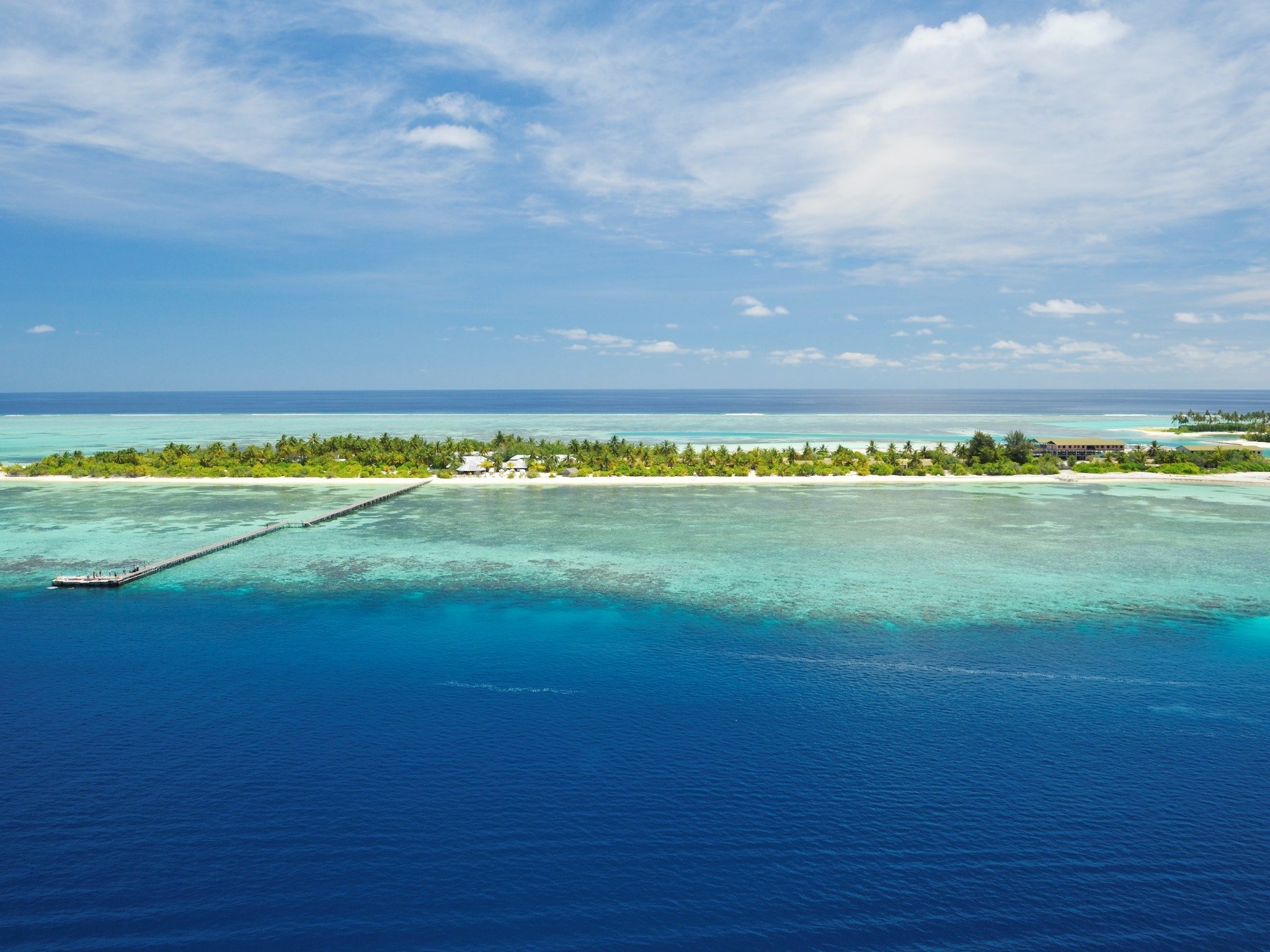 Fun island. Остров Гурайдо Мальдивы. Южный Атолл Мальдивы. Биятху Исланд Мальдивы. Остров Мале Мальдивы.