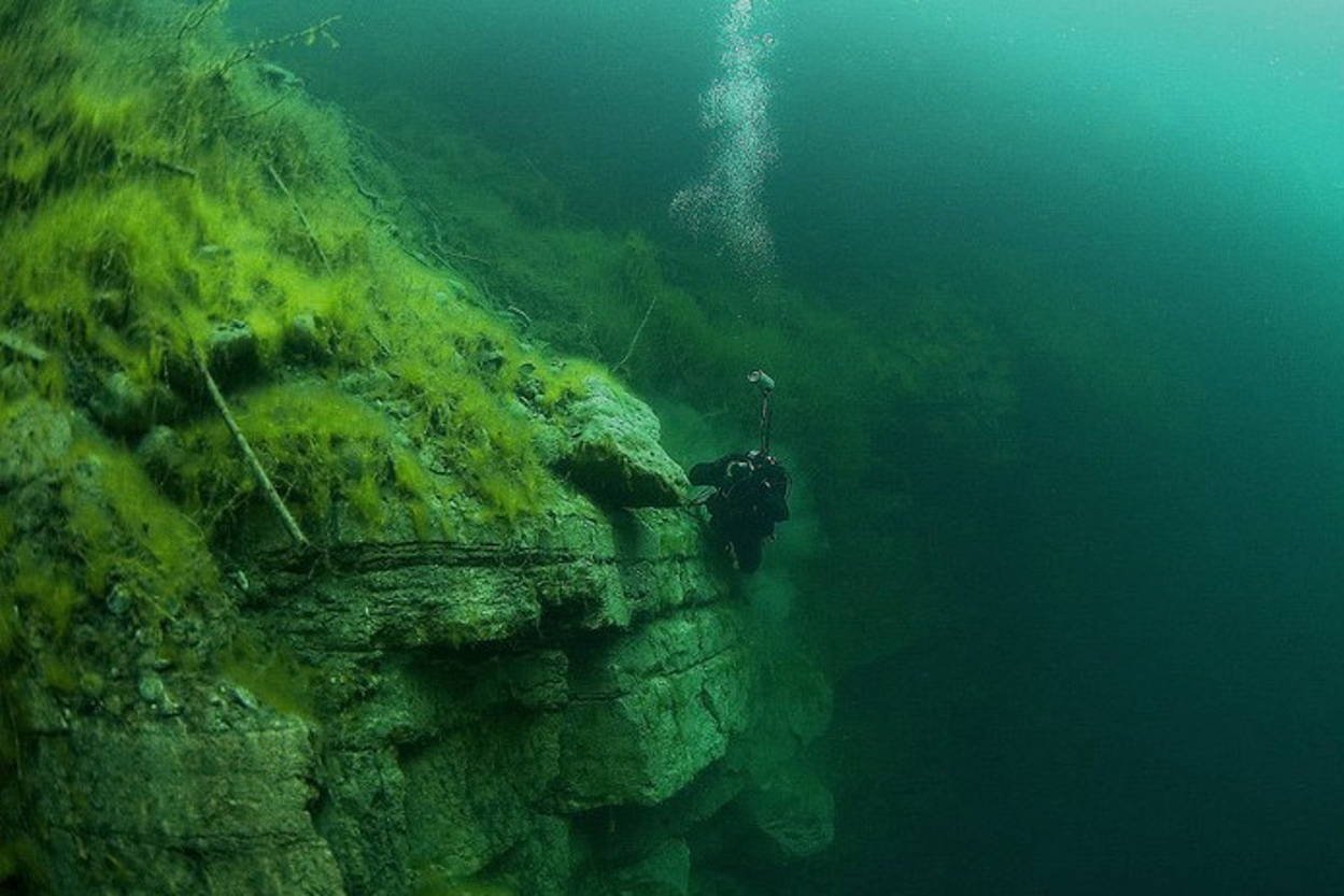 Черное море под водой