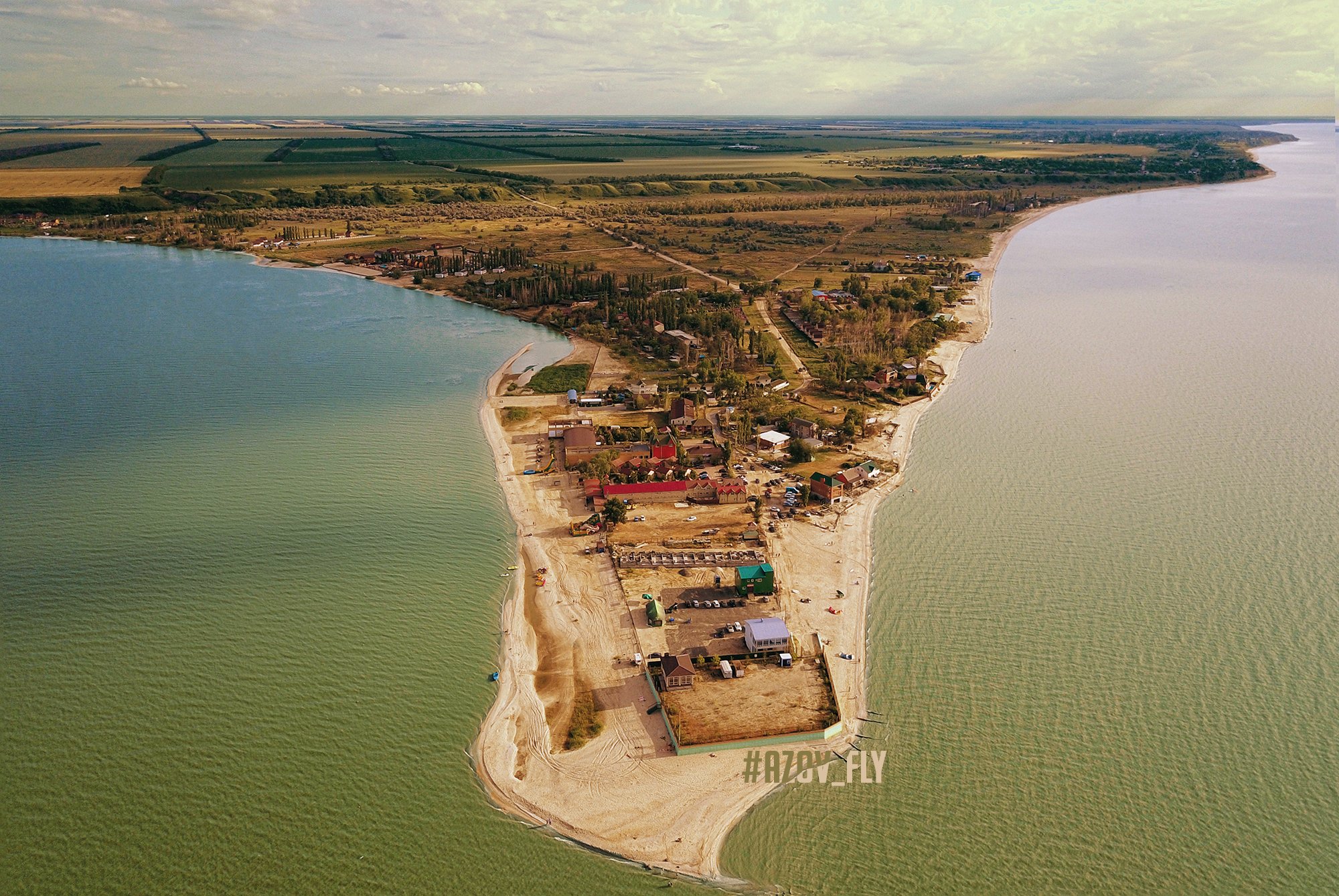 Дона море. Таганрогский залив Азовского моря. Берег Азовского моря Таганрог. Коса Азовское море и Таганрогский залив. Таганрогский залив Таганрог.