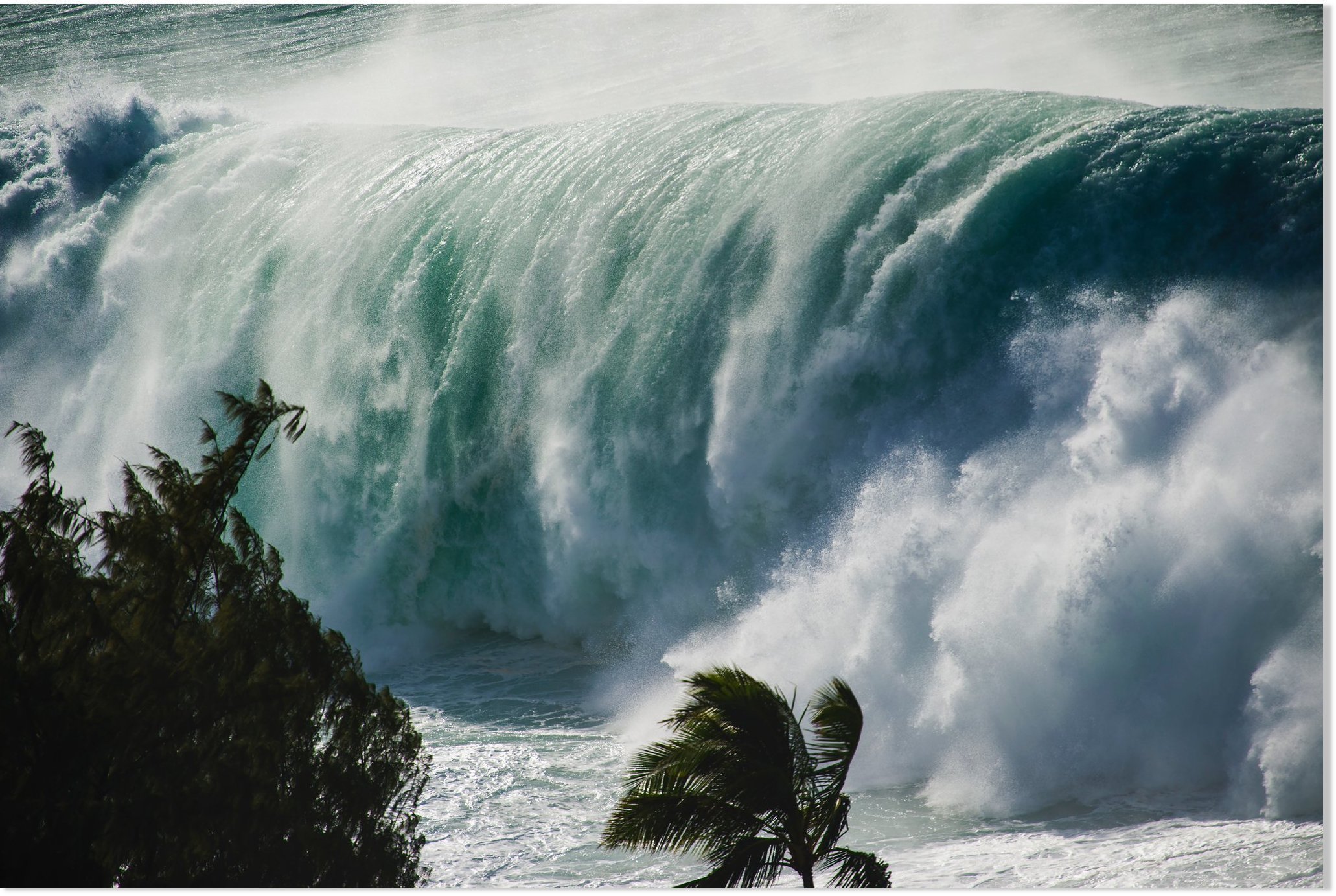 К чему снится шторм волны. ЦУНАМИ на Гавайях. Бискайский залив волны убийцы. Волна Джоуз Гавайи. ЦУНАМИ шторм море океан.