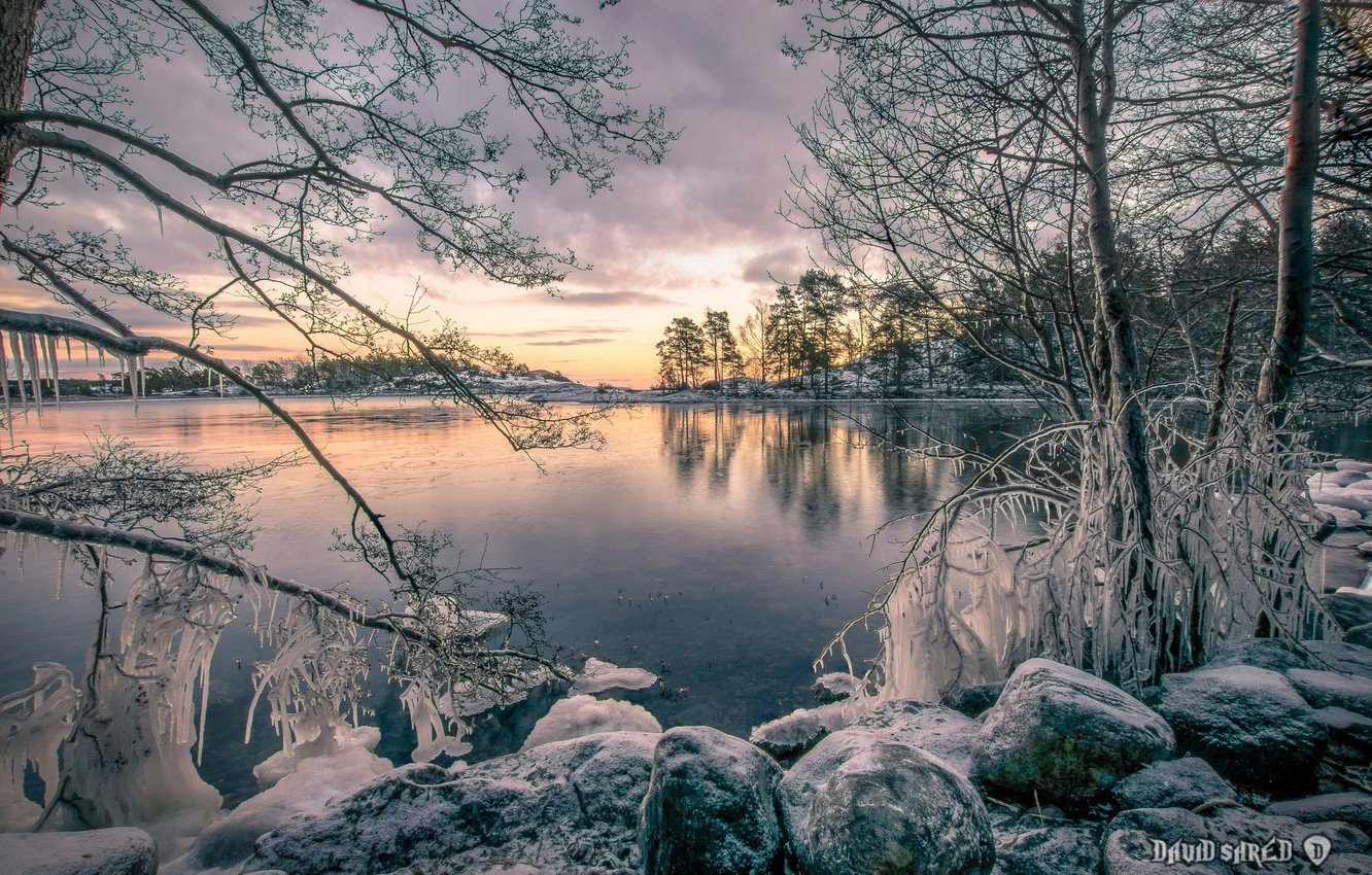 Озеро зимой пейзаж