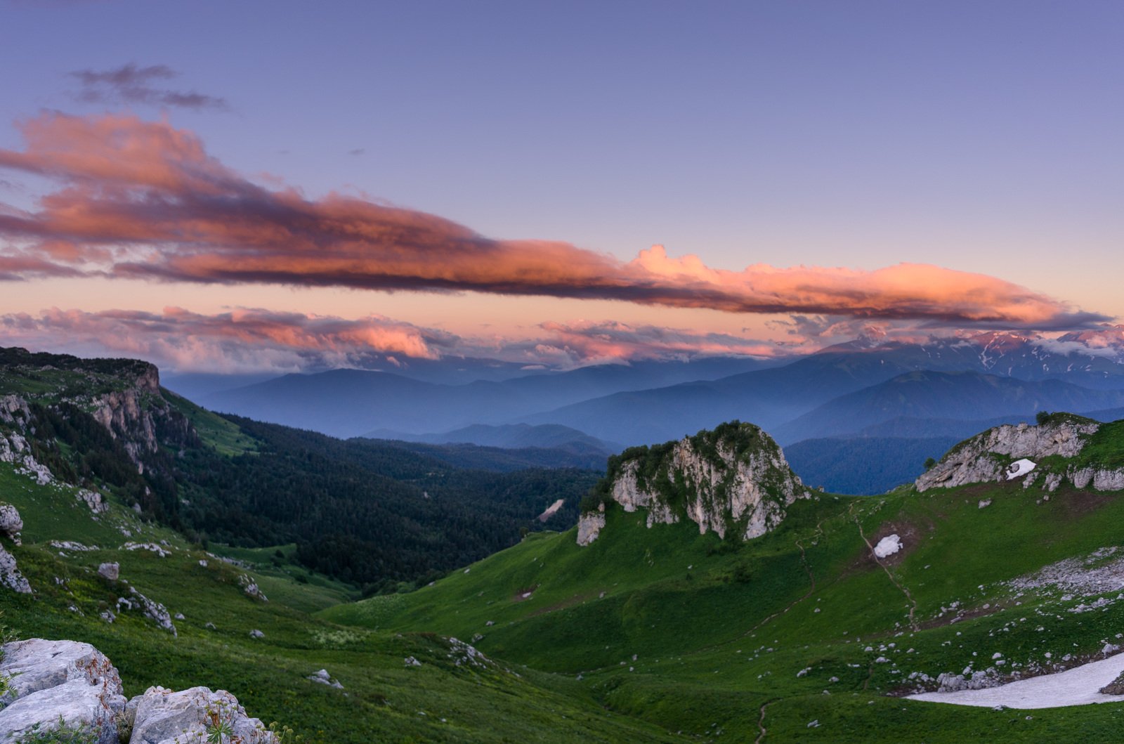 Лагонаки фото. Плато Лаго Наки. Горы плато Лагонаки. Лаго-Наки в Адыгее. Нагорье Лагонаки Адыгея.