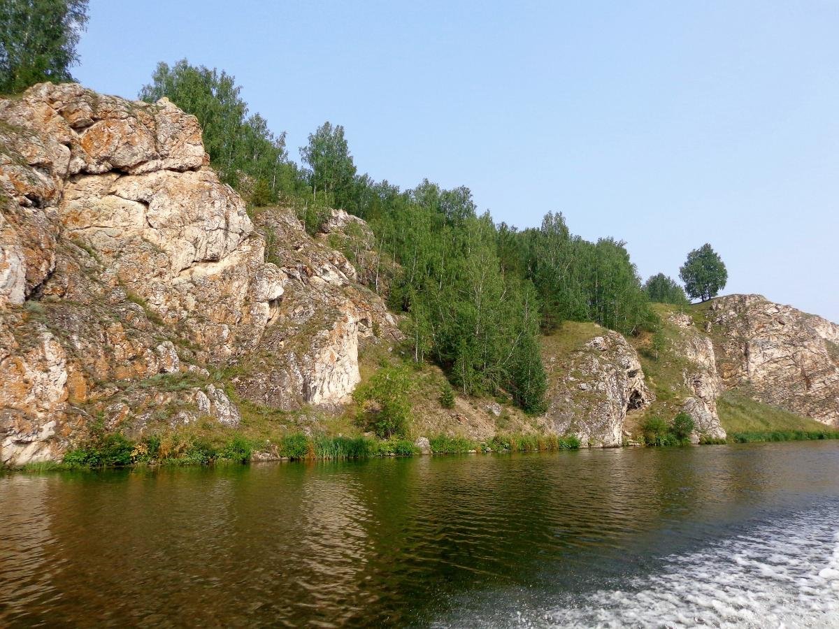 Река в городе каменск уральский. Исетский каньон Каменск-Уральский. Река Исеть Каменск-Уральский. Исеть река Каменск-Уральский каменные ворота. Каменск Уральский каньон, каменные ворота..