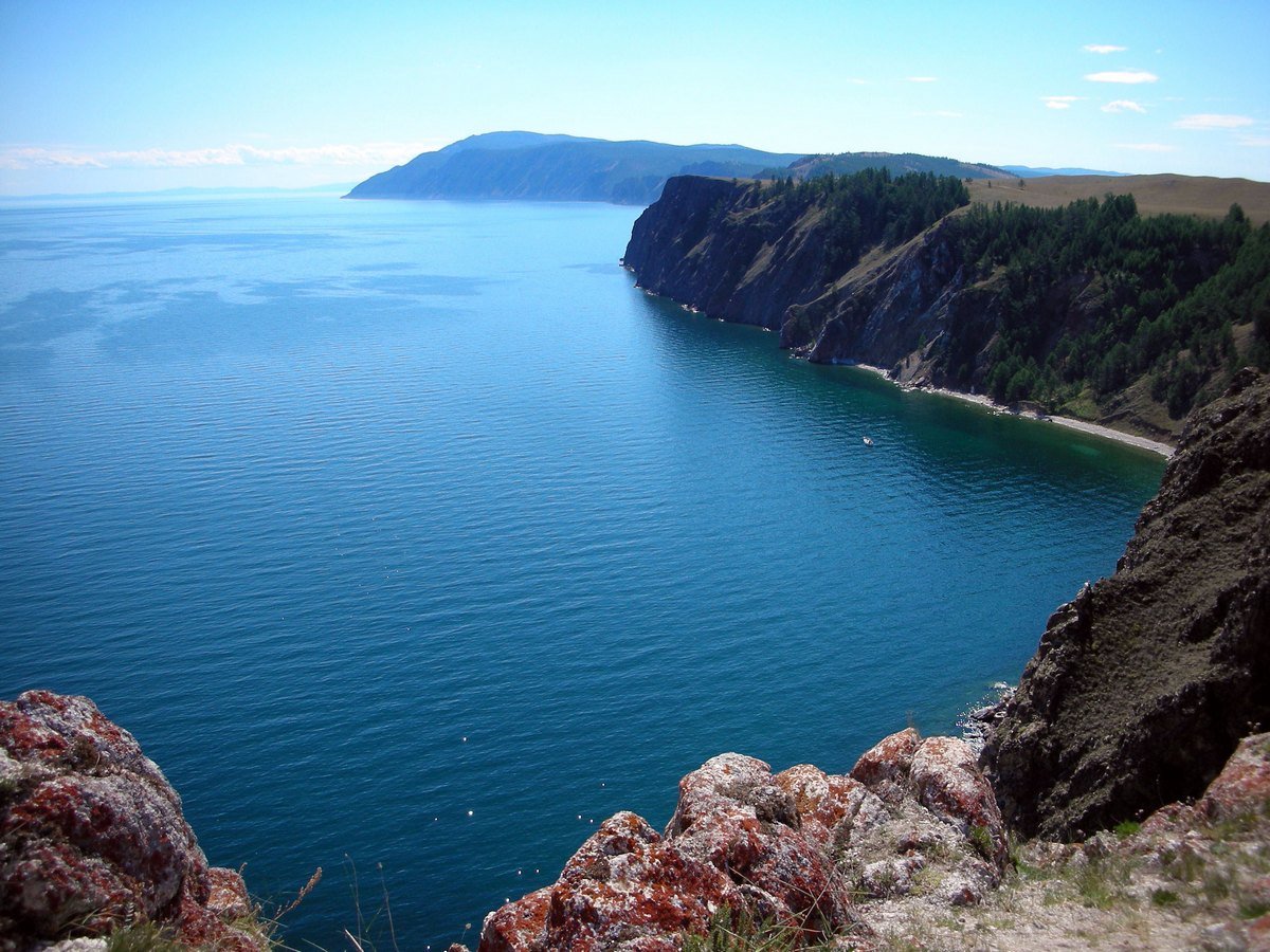Глубина озера можно. Озеро Байкал. Восточная Сибирь Байкал. Озеро Байкал фото. Сибирь озеро Байкал.