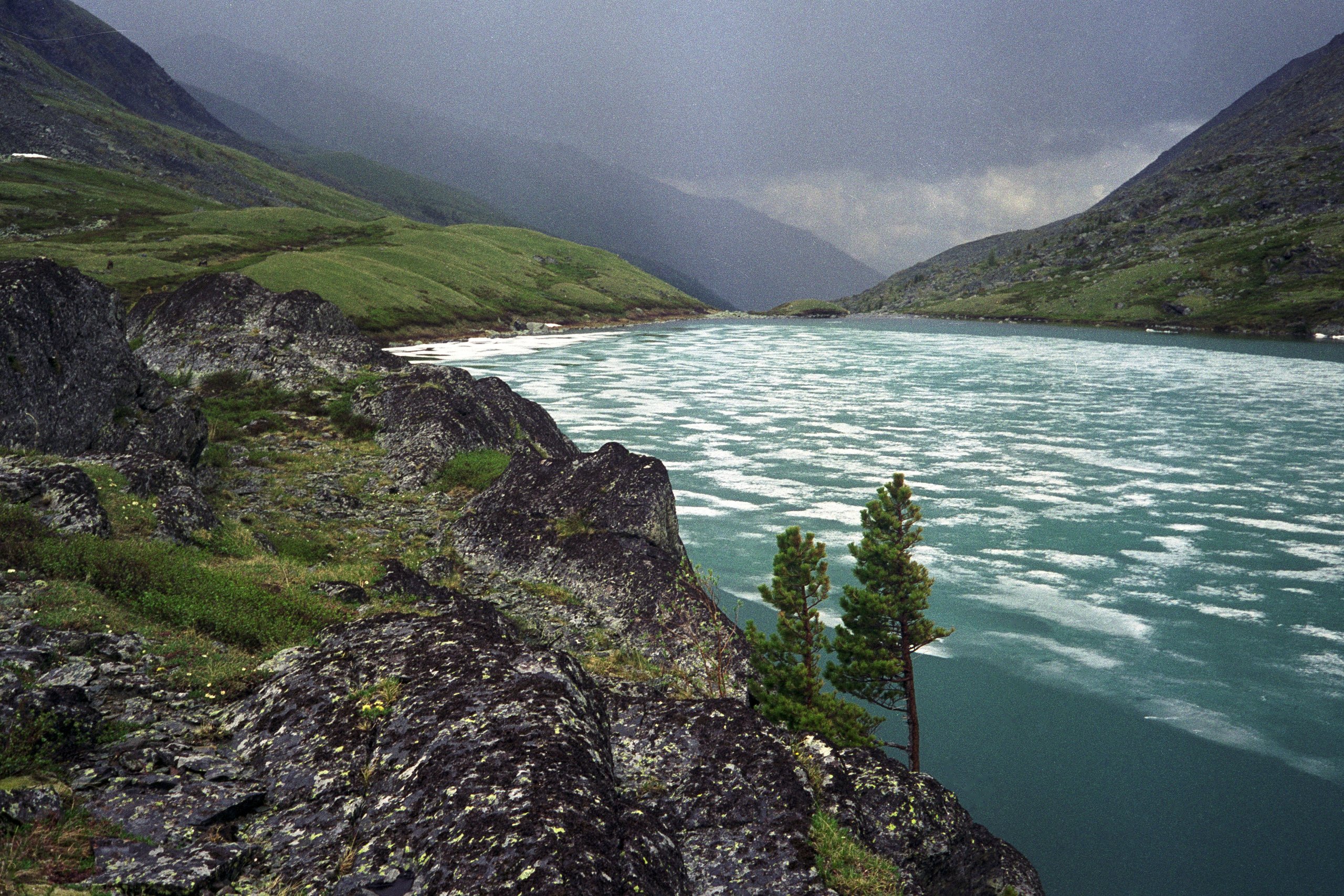 Озеро Акчан горный Алтай фото