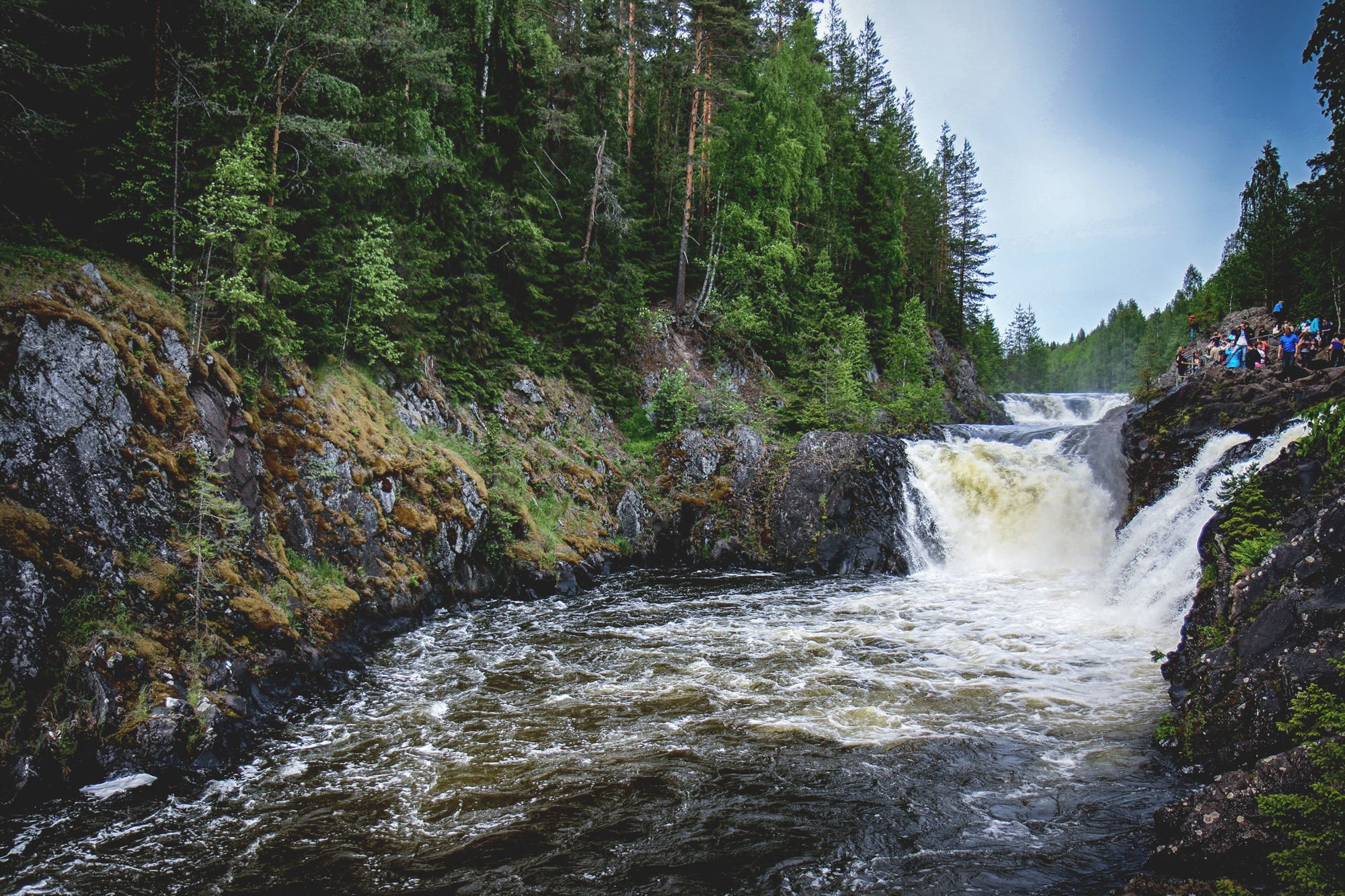 Река суна Кивач