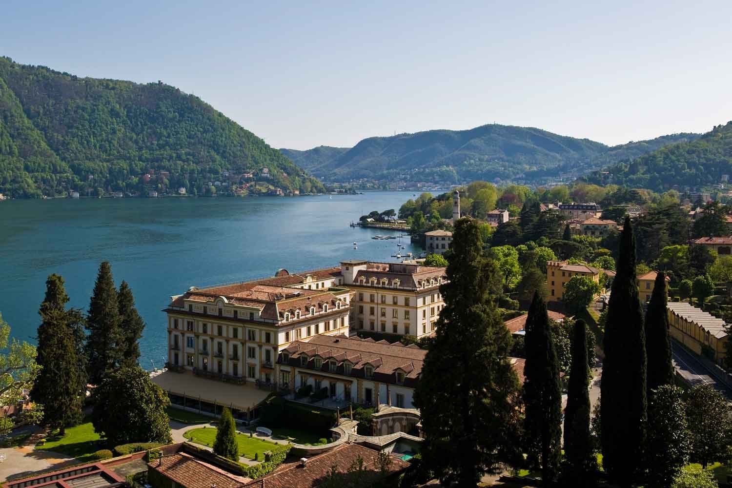 Варена фото. Ломбардия озеро Комо. Черноббио Комо. Озеро Комо город Лекко. Villa d'este Комо.