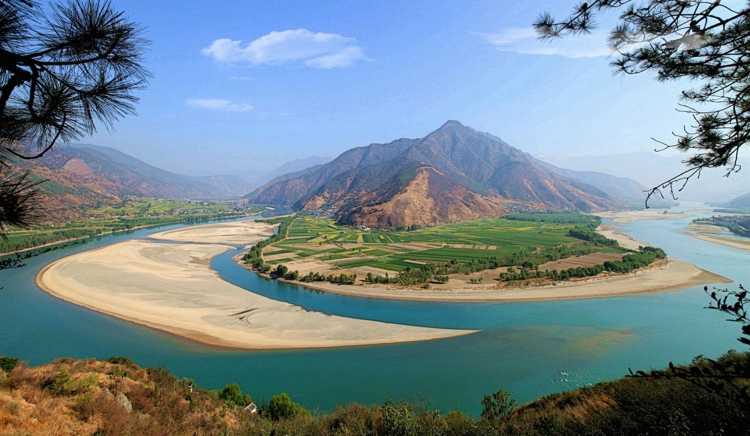 Какая река длинная в евразии. Река Янцзы Китай. Реки Хуанхэ и Янцзы. Долина реки Хуанхэ. Евразия река Хуанхэ.