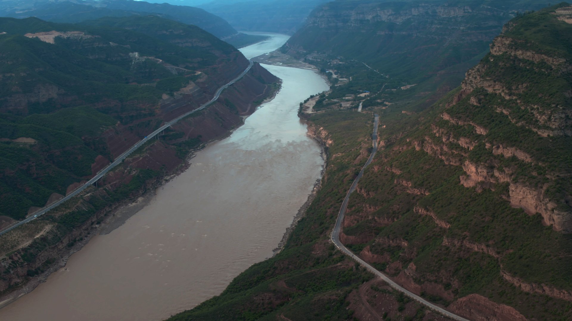 Китай между какими реками. Река Хуанхэ. Долина реки Хуанхэ. Древний Китай река Хуанхэ. Река Хуанхэ желтая река.