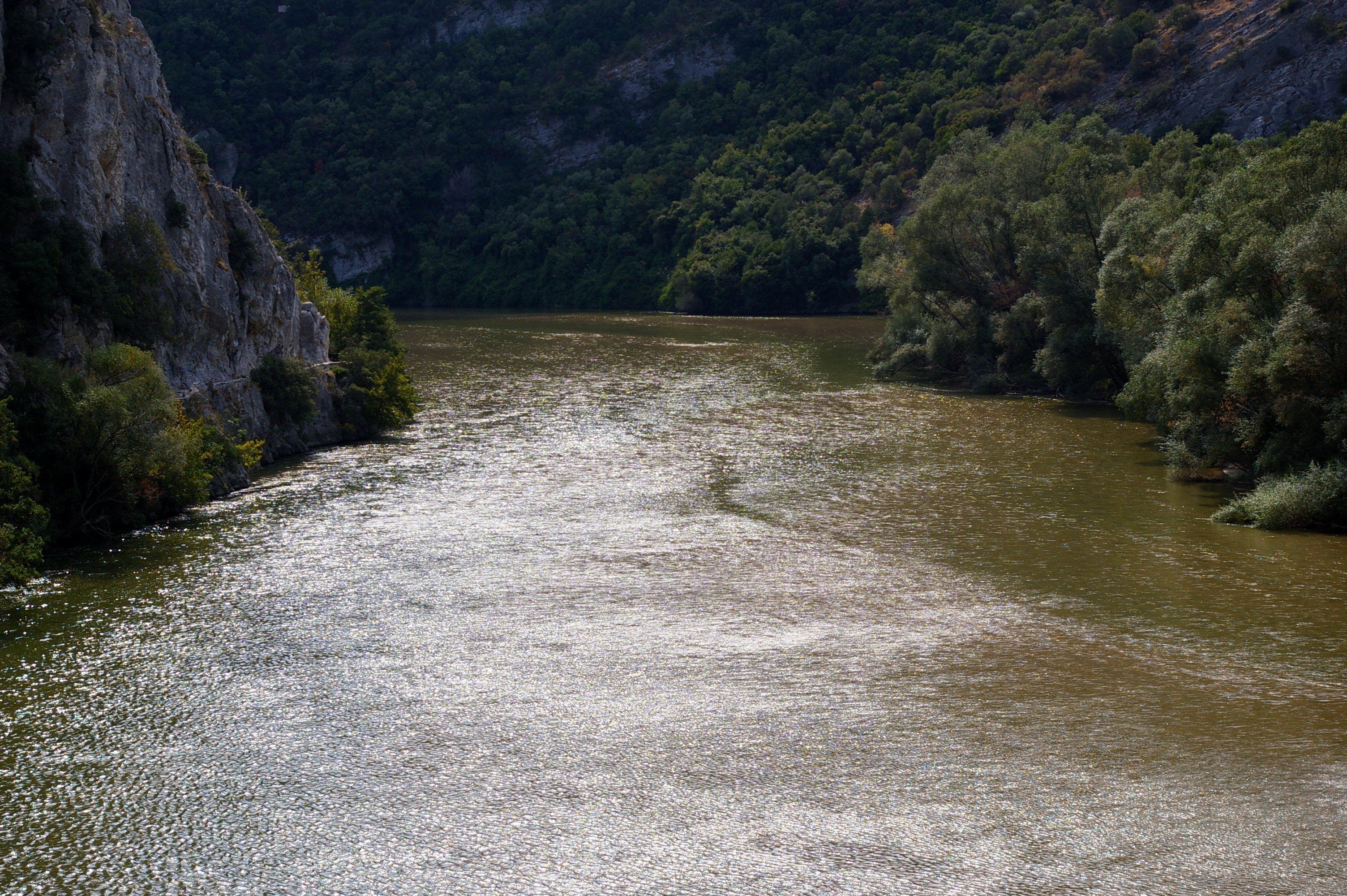 Большие реки греции. Река Нестос в Греции. Река Ахерон. Эридан река в Греции. Ахелоос (река).