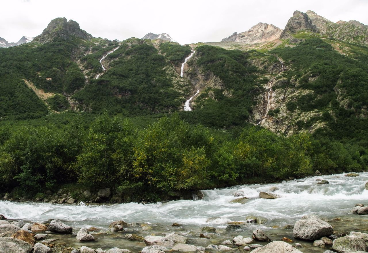 Водопад три сестры