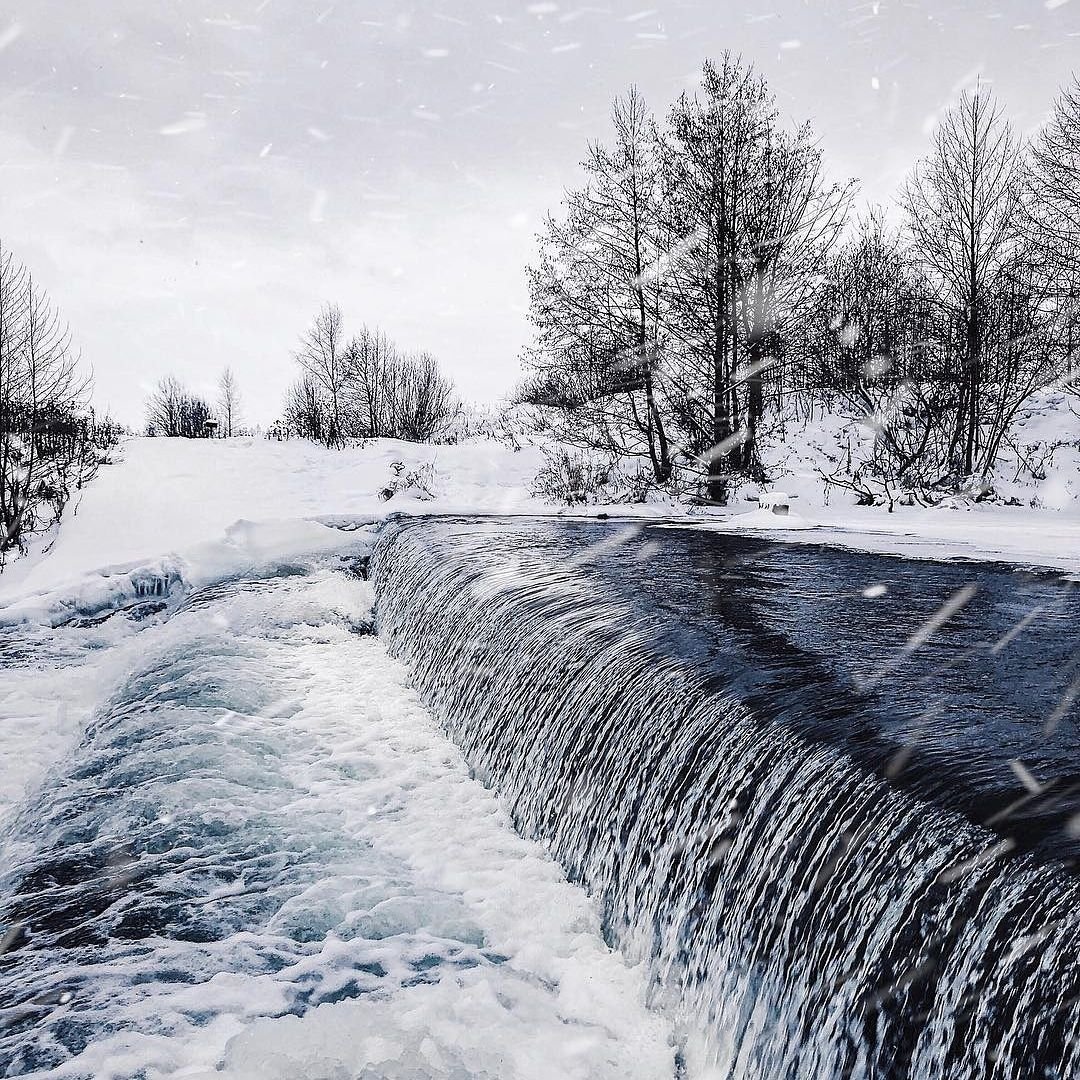 Водопад зеленый город нижегородская. Водопад на реке Кудьма. Водопад реки Кудьма Нижегородская. Водопад Кудьма зеленый город. Водопад на Кудьме в зеленом городе.