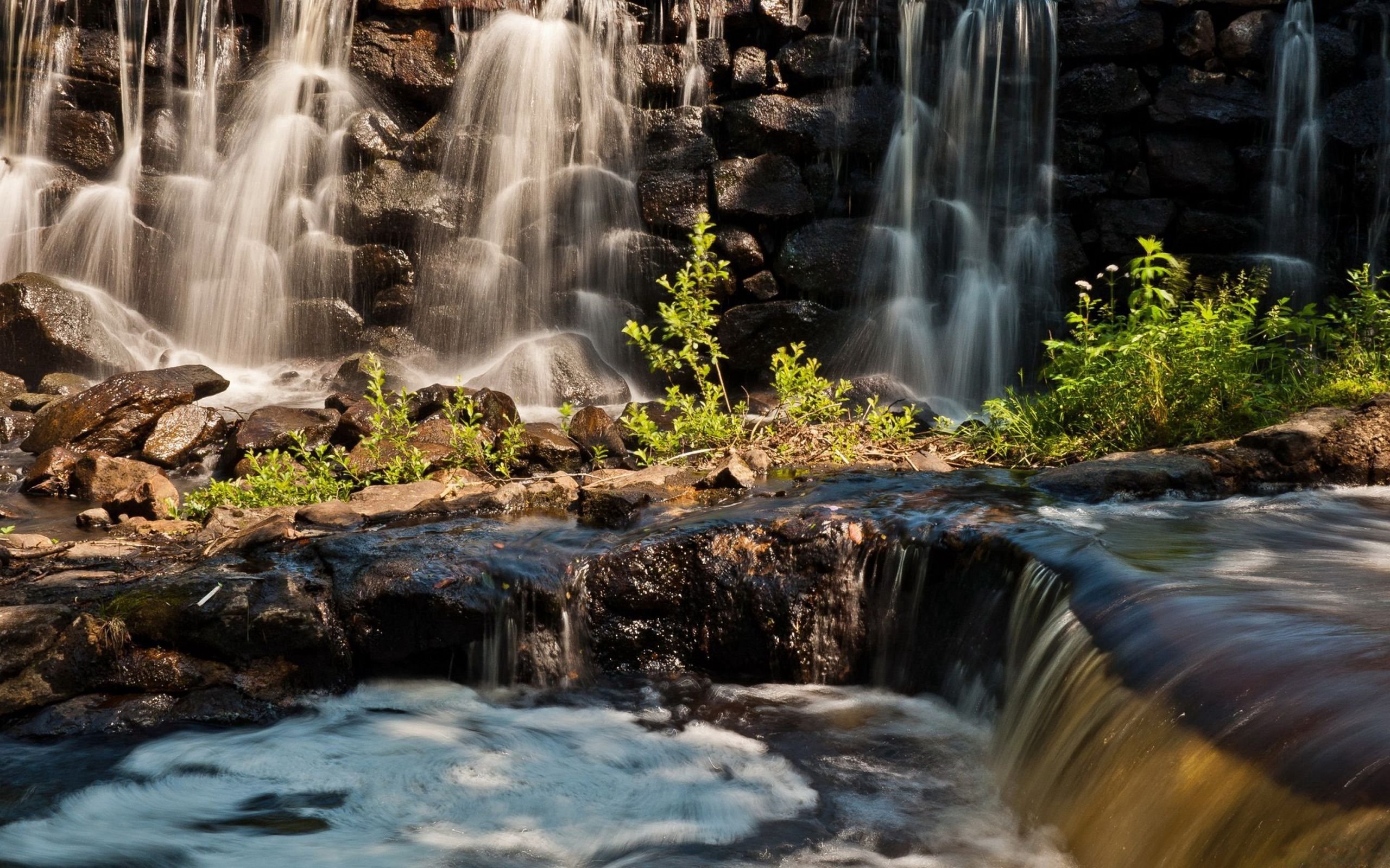 Найти фотки на телефон. Гидиб водопад. Живая природа водопады. Обои для рабочего стола природа водопады. Живые водопады.