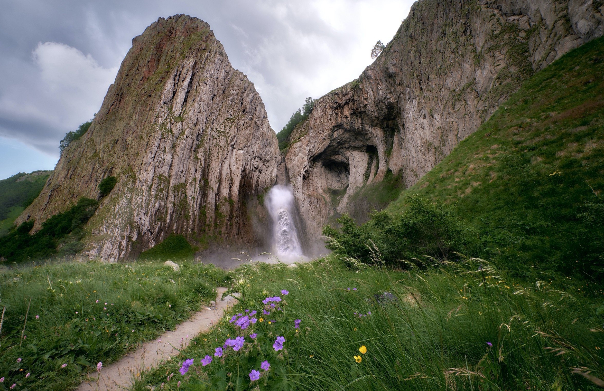 Каракая су. Водопад Каракая Су Кабардино-Балкария. Водопад Джилы Су. Урочище Джилы-Су.