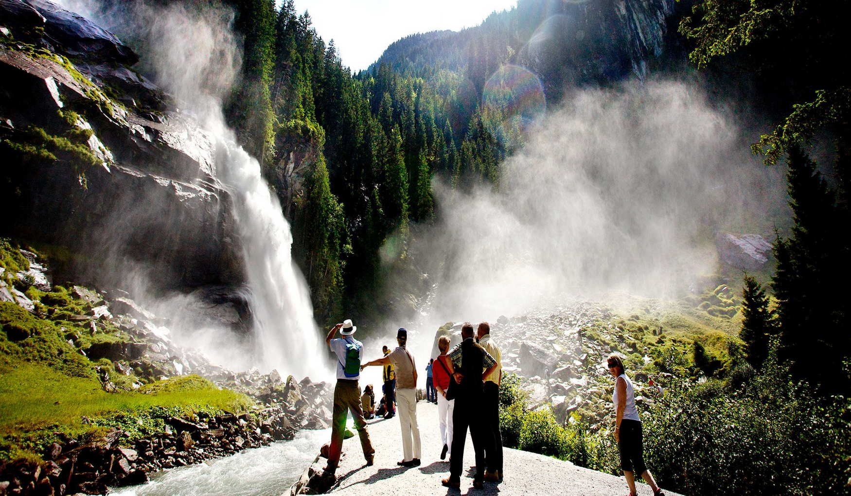 Туризм водопады. Водопад Криммлер Австрия. Каскад водопадов Криммлер. Водопад шмадрибахфалль. Водопад Джугутурлючат.