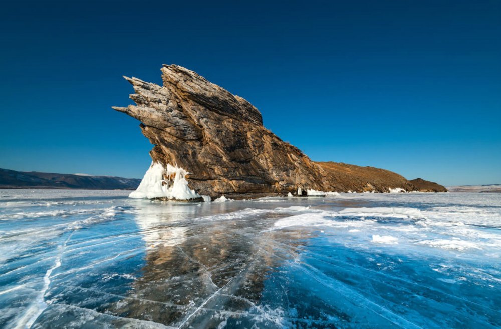 Остров Ольхон на Байкале зима