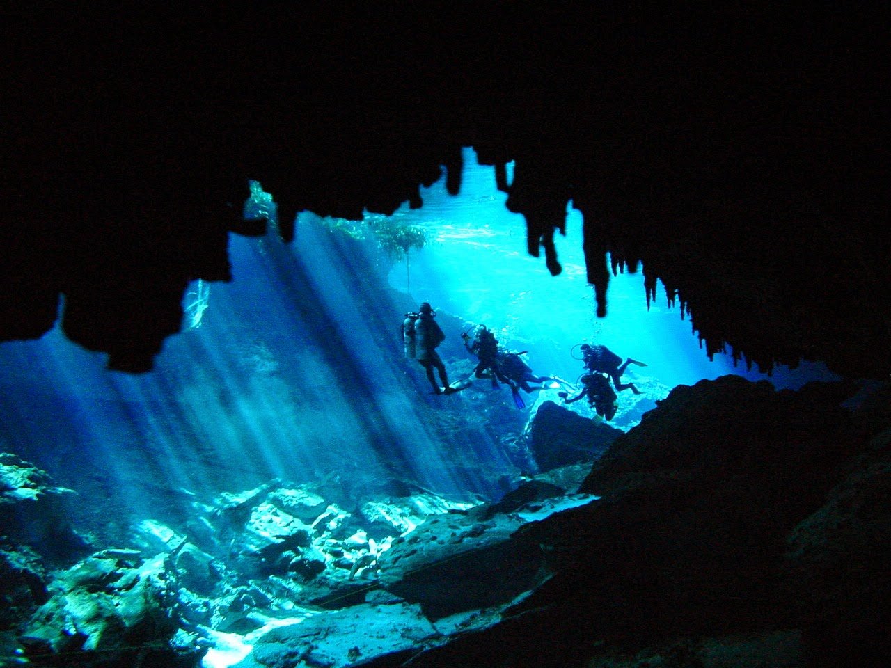 Ледниковые пещеры дайвинг
