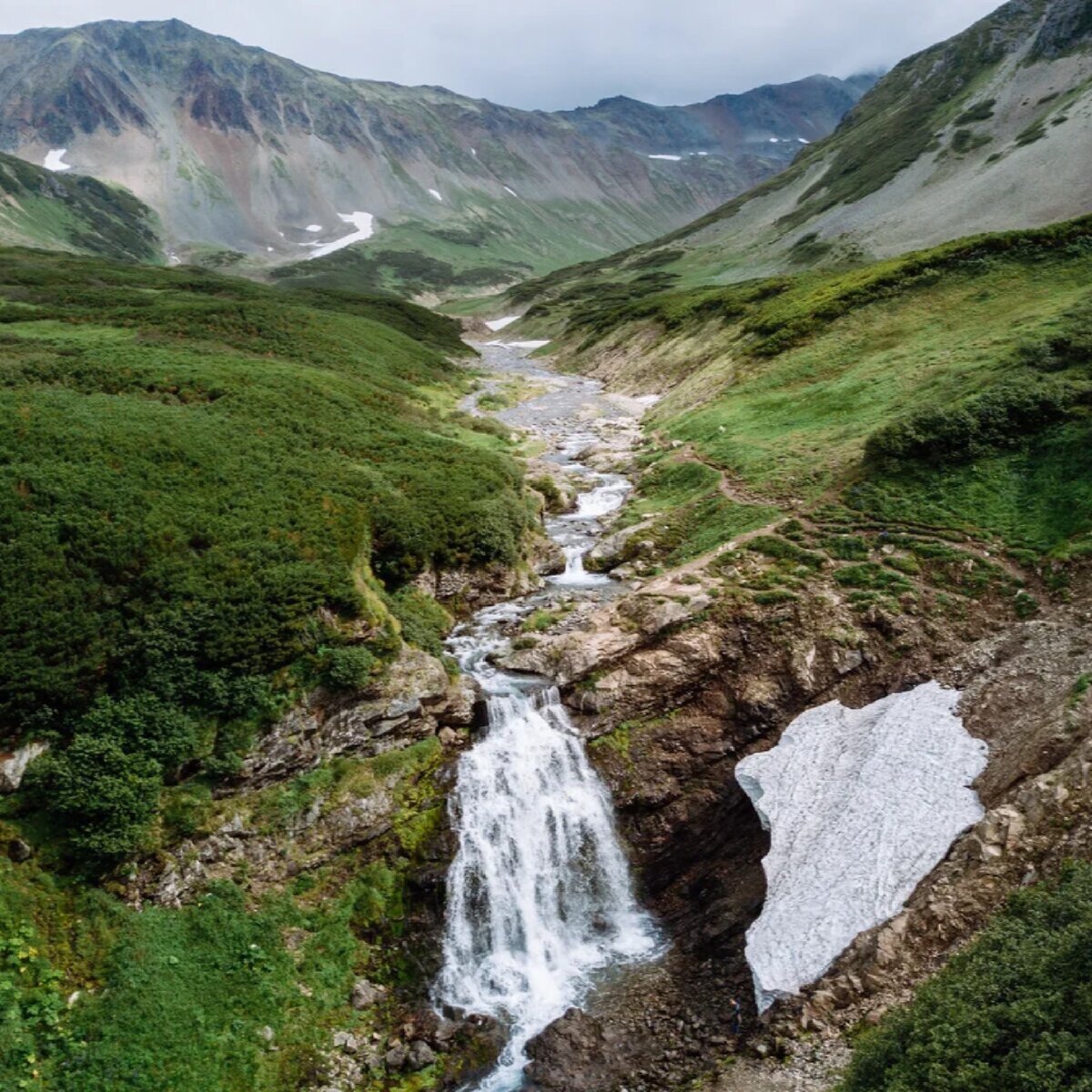 Горы водопады вулкан