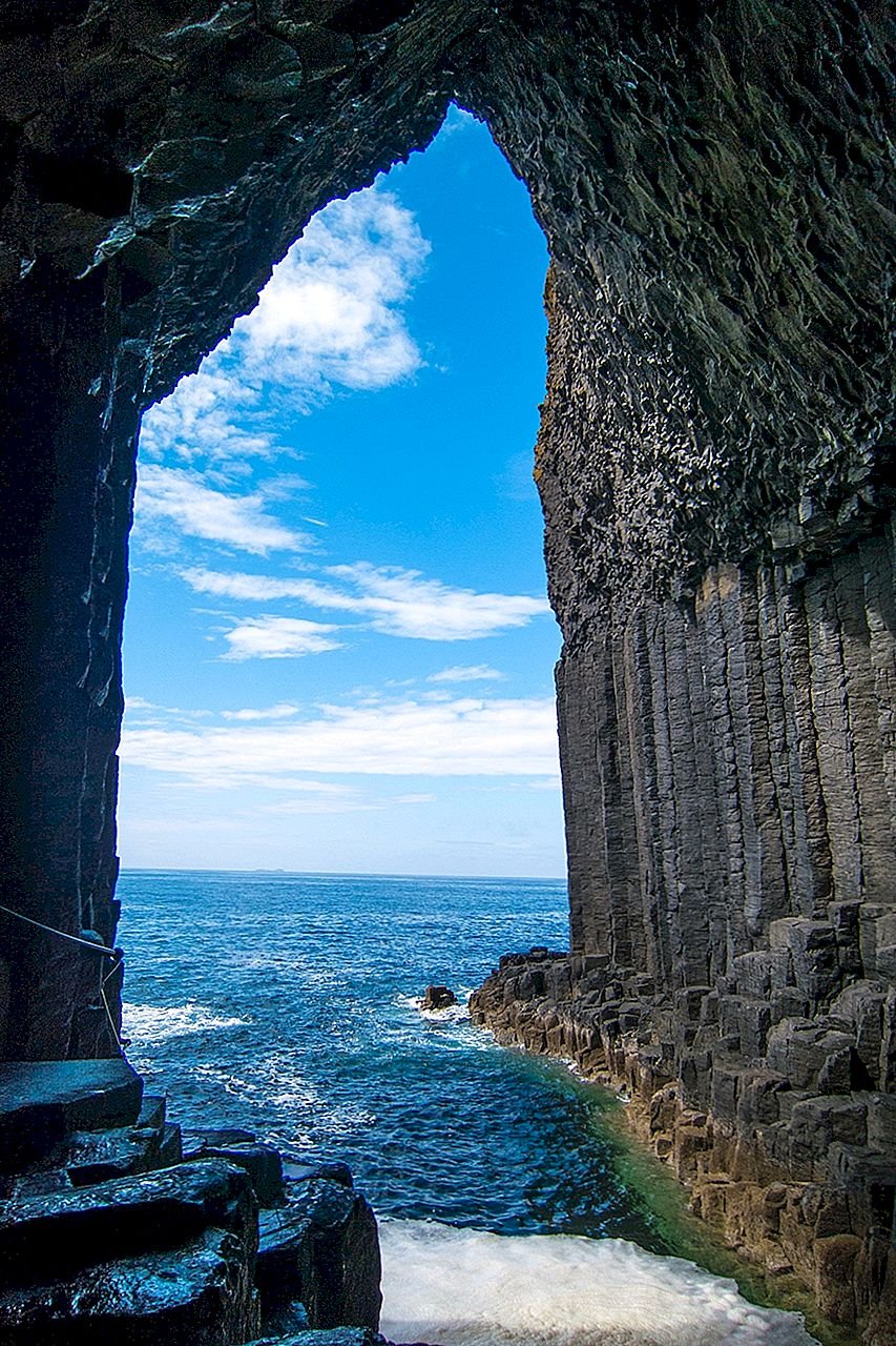 Пещера фингала Ирландия