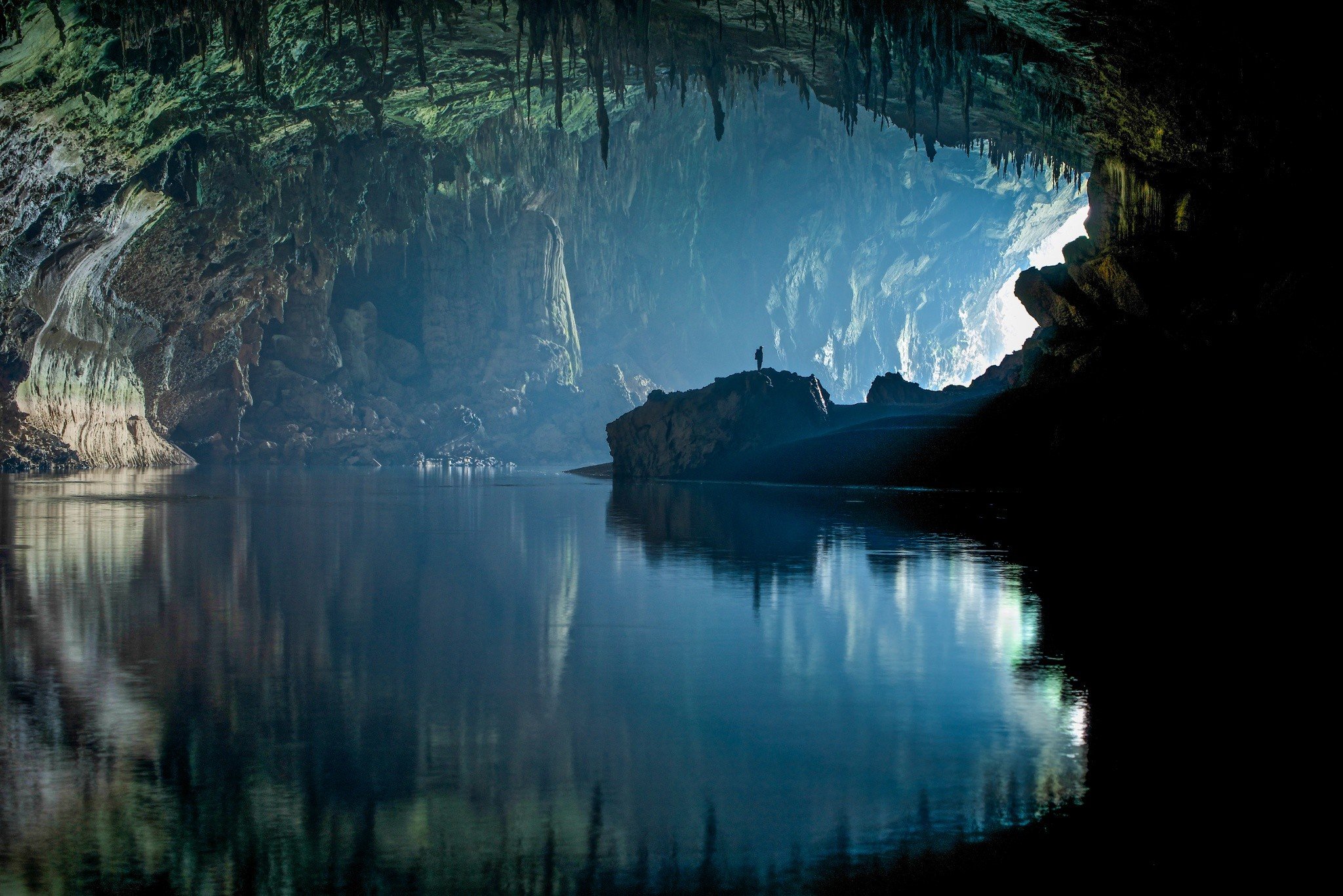 Темная пещера (54 фото) - 54 фото