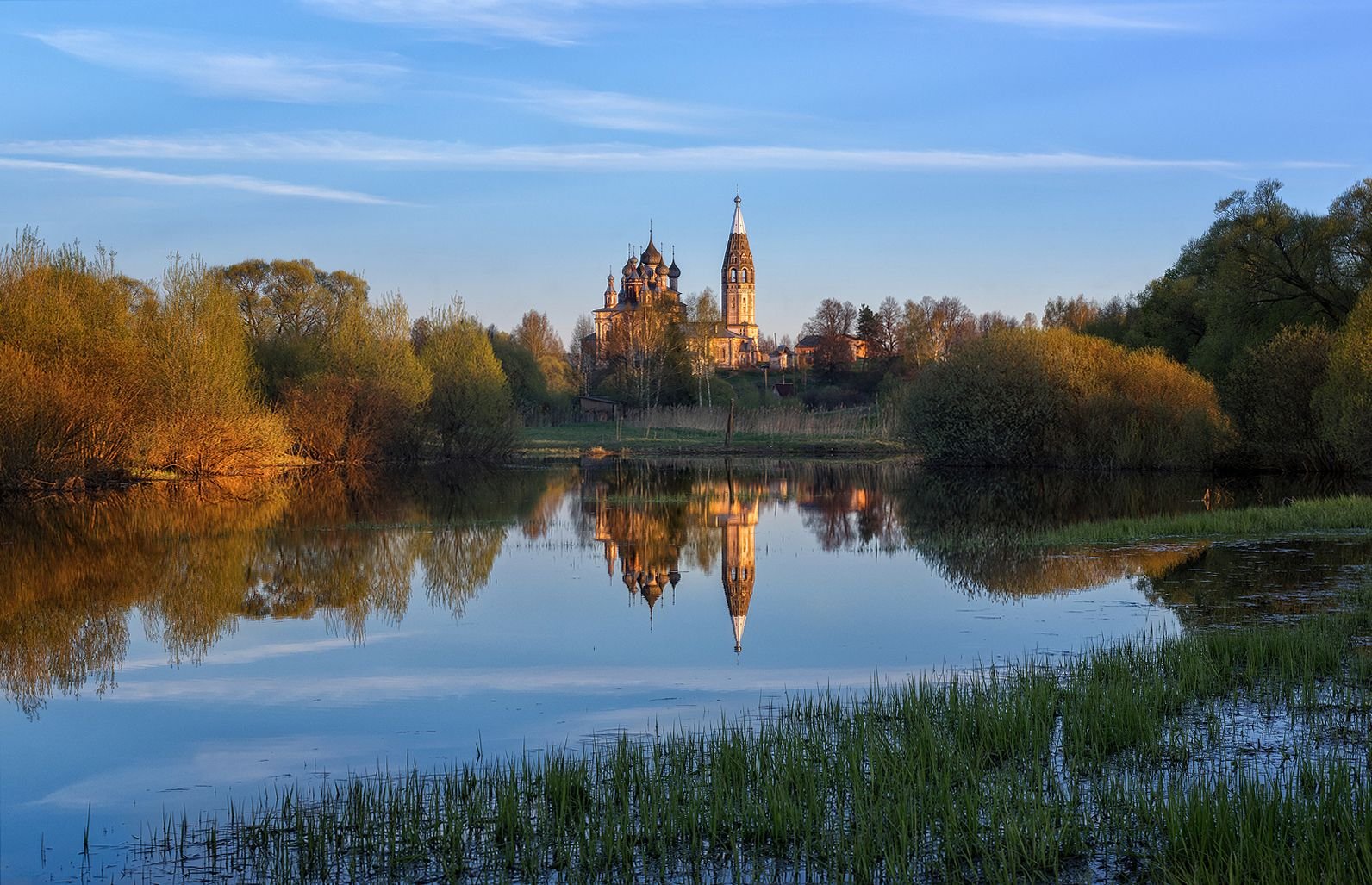 Плес Церковь осень