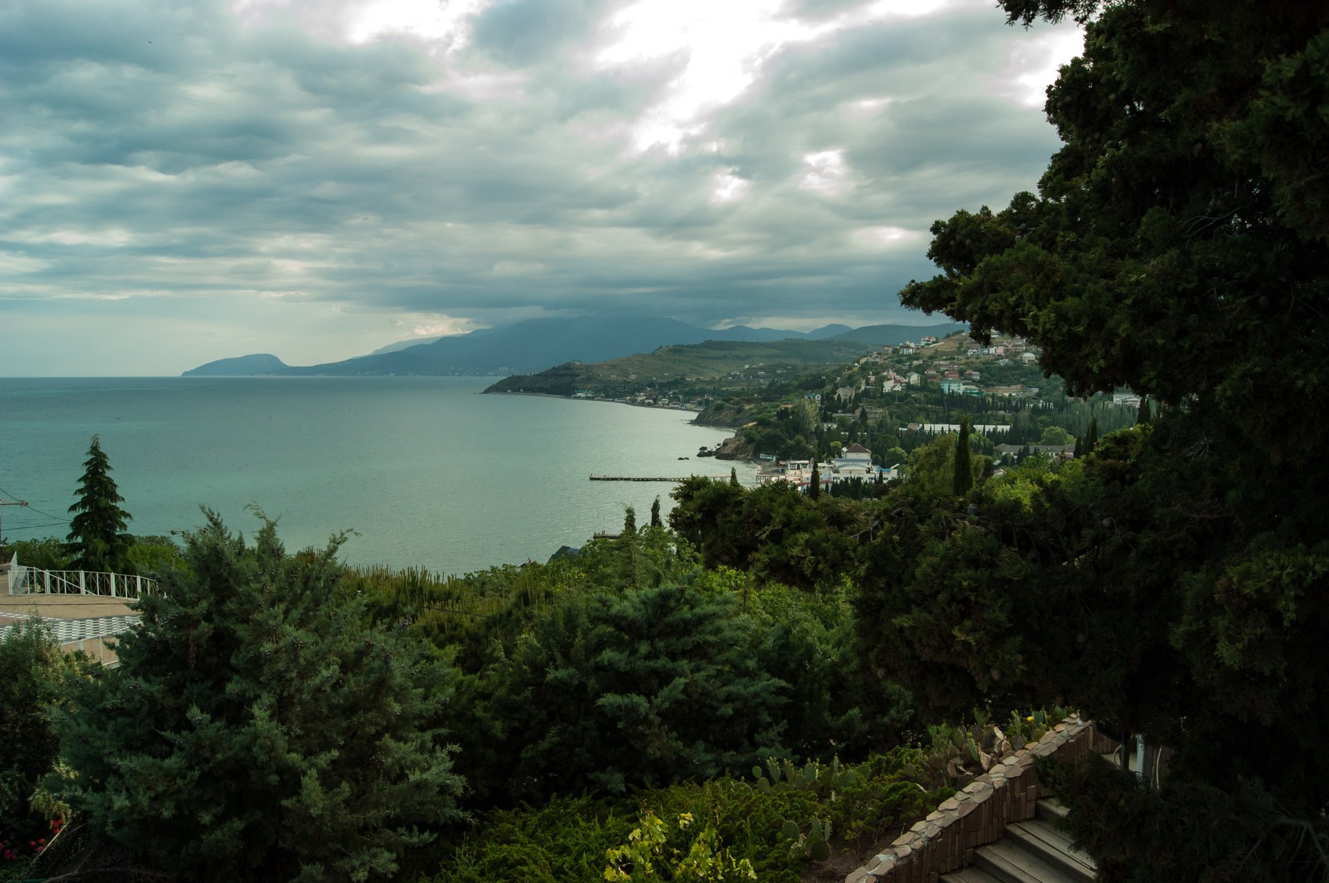 Алушта. Алушта, aluşta. Алушта 2019. Панорама набережной Алушты. Панорама Крым Алушта.