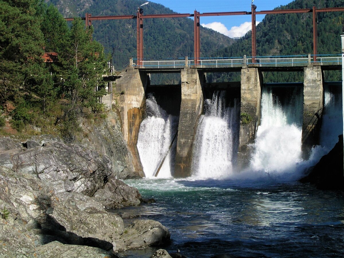 Катунь ГЭС Чемал