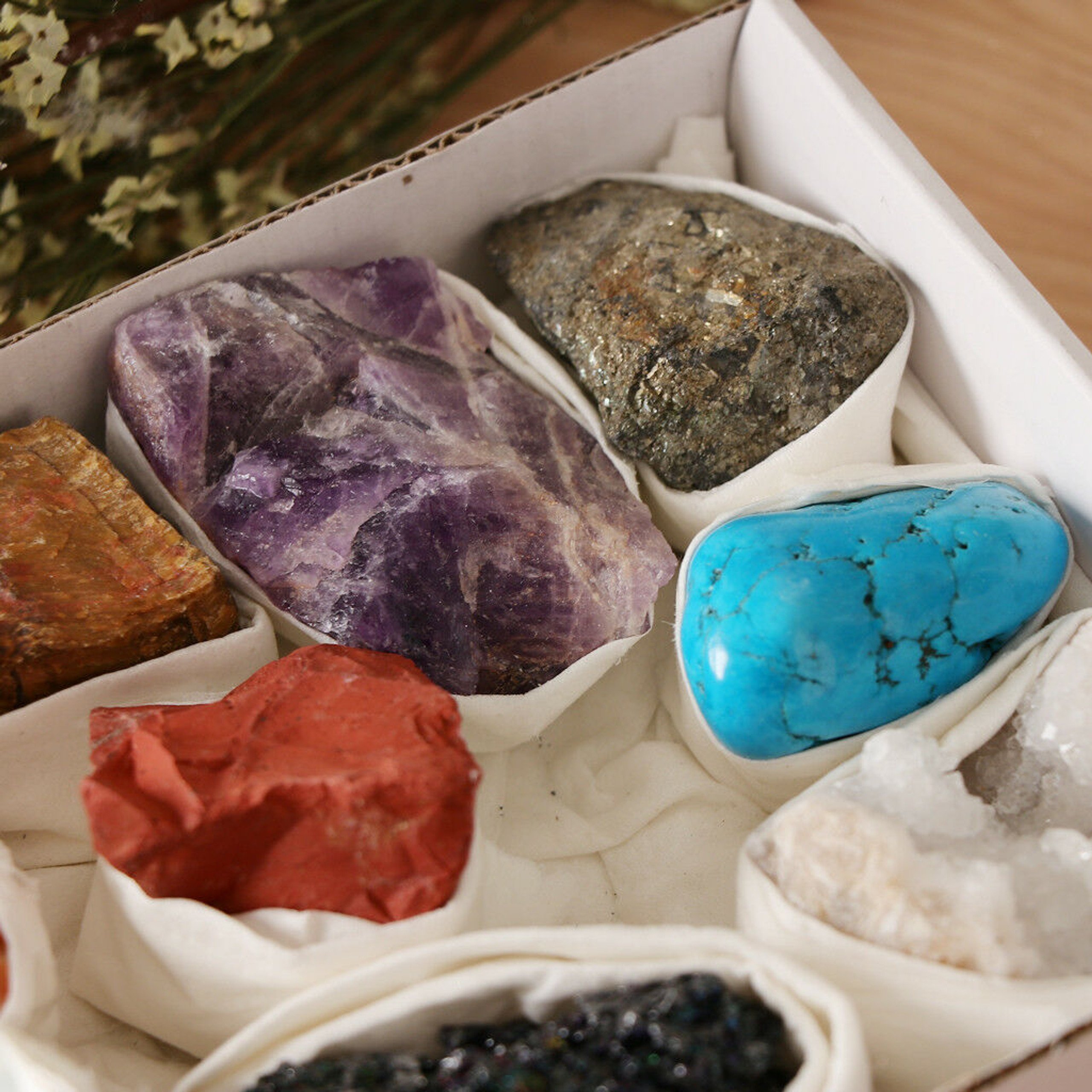 Коллекция самоцветов. Коллекция камней. Коллекция минералов. Коллекция Минеральных камней. Коллекционирование камней и минералов.