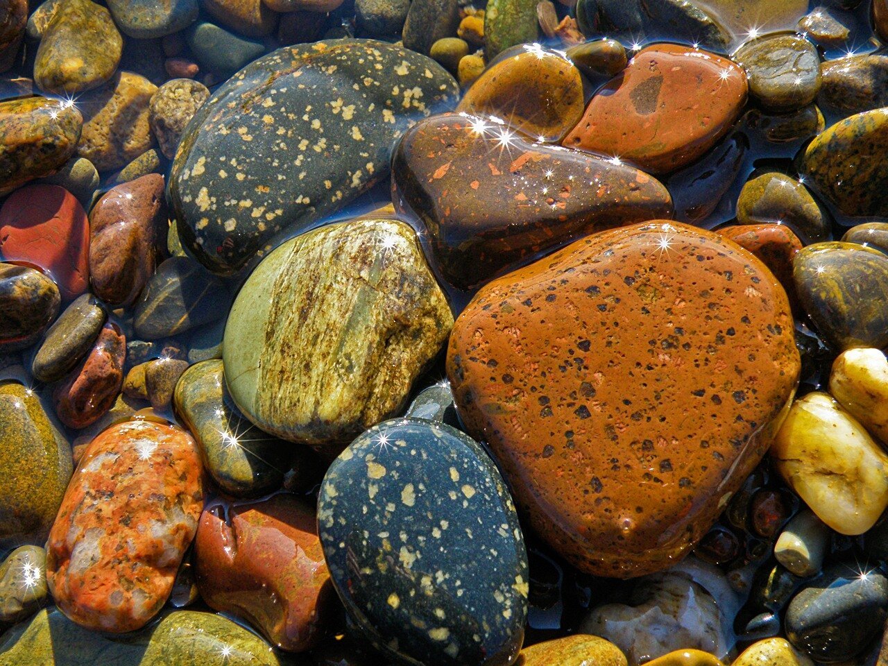 Stone photo. Самурский Речной камень. Нефрит галечник. Речная галька камушки. Речная галька горного Алтая.