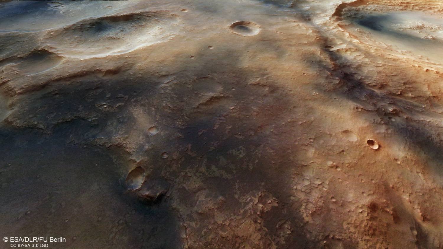 Северный Полярный кратер Марс. Кратеры на Марсе. Вода и метан на Марсе 2008. Снимки с Марса 2022. Вода на поверхности марса