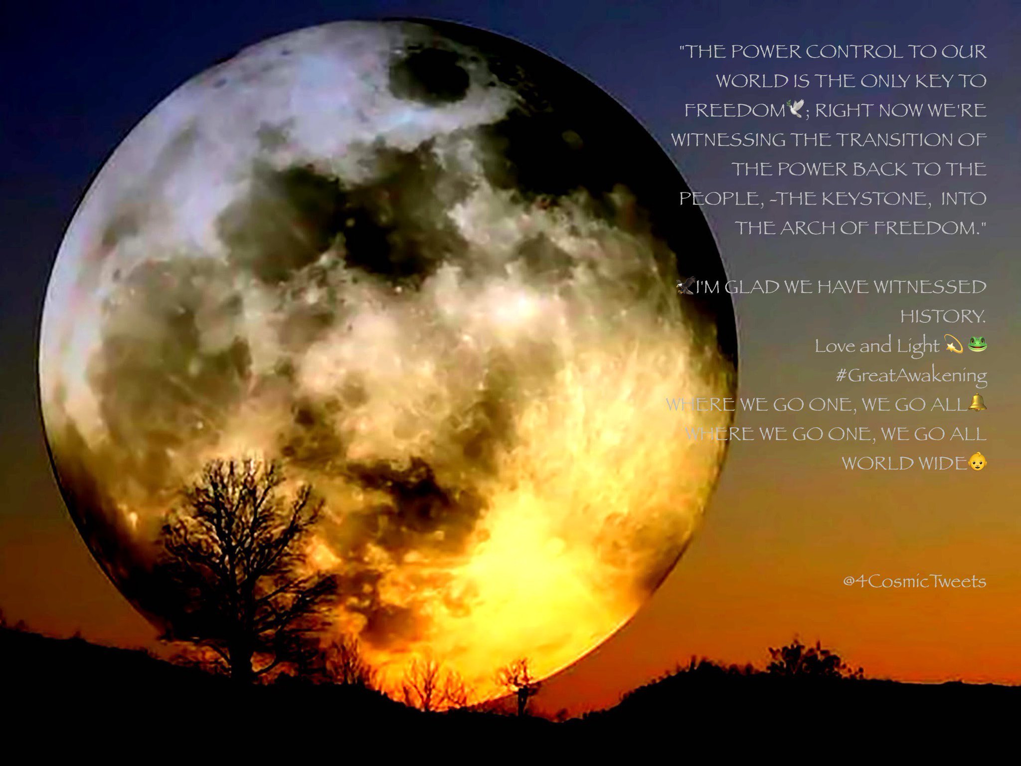 The moon is beautiful. Огромная Луна. Красивая Луна. Луна полнолуние. Красивая большая Луна.