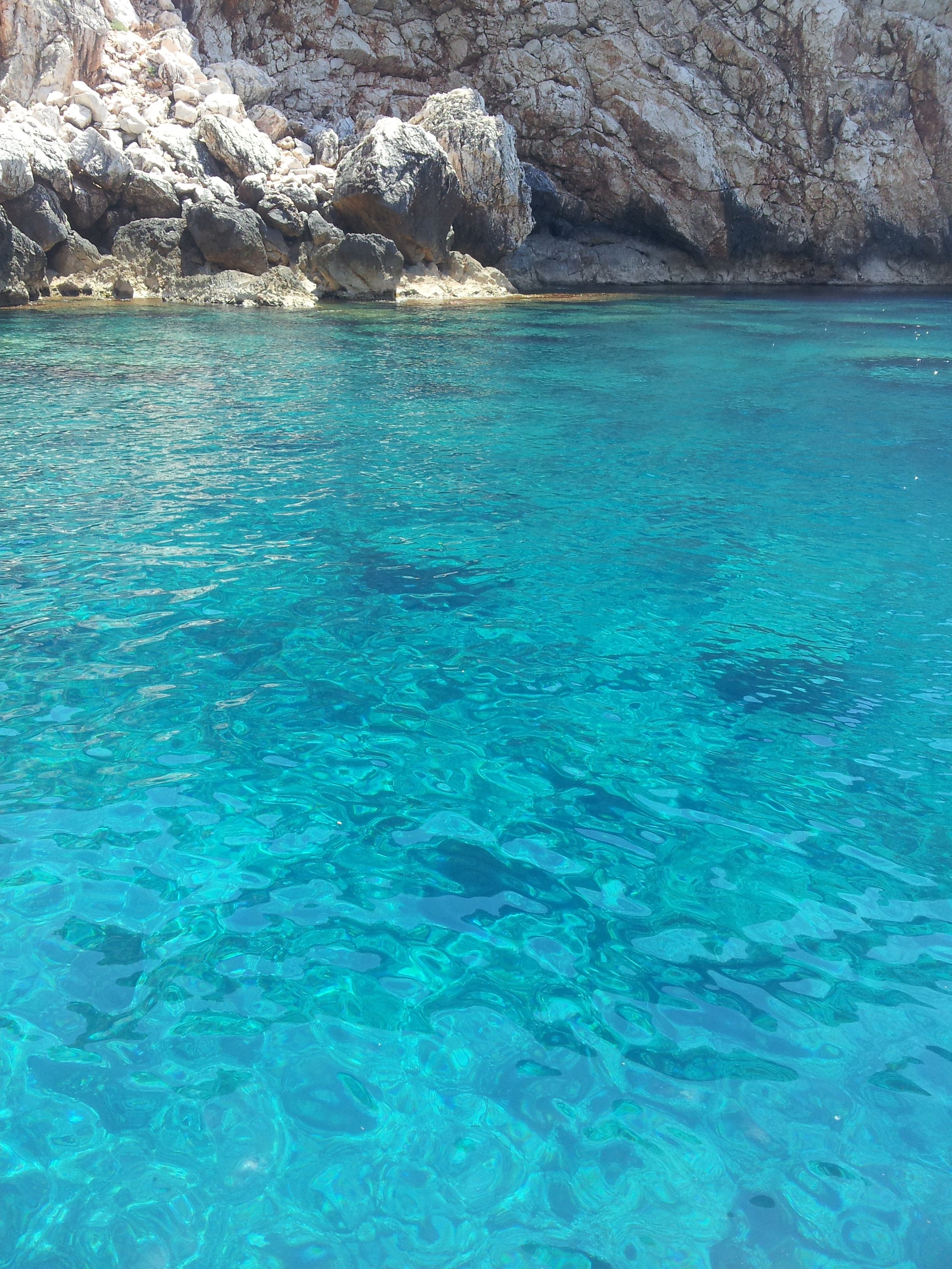 Голубой берег. Бирюзовое море. Лазурное море. Бирюзовая вода. Лагуна.